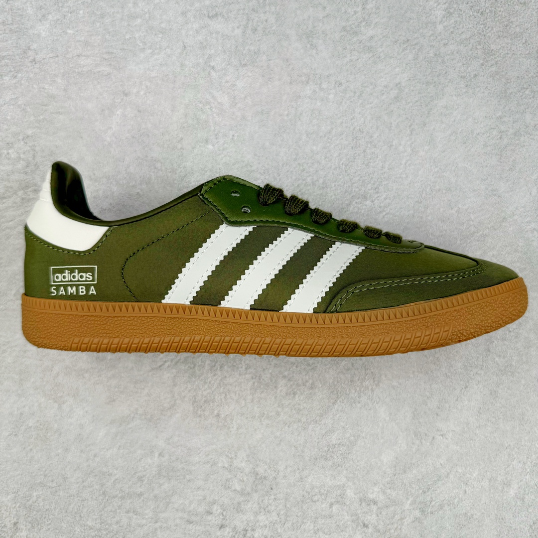 图片[7]-＃特价福利 AD Original Samba OG/Gazelle Indoor Trainers 复古经典轻便板鞋 口碑大厂出品 品控大底版型不断改良更新 全套原纸板楦头开发 确保原汁原味 完美呈现桑巴版型 一比一鞋头弧度高度鞋身弧度 此版本只针对中端市场 皮料材质有所更替 其他数据细节工艺流程均保持一致 绝不口嗨 细节品控鞋型随意对比 正确烫金高频细节 原装纳米超迁皮料 独家私模橡胶大底 原盒原配 这款桑巴鞋展示了高质量的工艺 带有装饰的超锁缝制和无缝的手感 柔软、柔软的皮革造型和标志性的3条纹完成了精致的外观 正规合身鞋带 鞋面上有绒面鞋垫 橡胶鞋底 享受正畸套筒软感 自50年代首次亮相以来就一直在赢得粉丝的青睐 尺码：36 36.5 37.5 38 38.5 39 40 40.5 41 42 42.5 43 44 44.5 45-选品中心