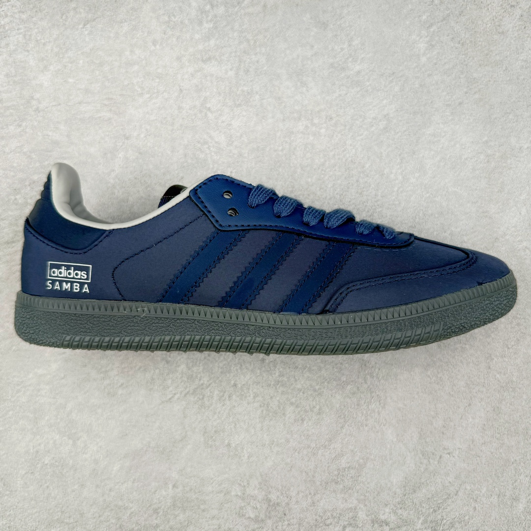 图片[3]-＃特价福利 AD Original Samba OG/Gazelle Indoor Trainers 复古经典轻便板鞋 口碑大厂出品 品控大底版型不断改良更新 全套原纸板楦头开发 确保原汁原味 完美呈现桑巴版型 一比一鞋头弧度高度鞋身弧度 此版本只针对中端市场 皮料材质有所更替 其他数据细节工艺流程均保持一致 绝不口嗨 细节品控鞋型随意对比 正确烫金高频细节 原装纳米超迁皮料 独家私模橡胶大底 原盒原配 这款桑巴鞋展示了高质量的工艺 带有装饰的超锁缝制和无缝的手感 柔软、柔软的皮革造型和标志性的3条纹完成了精致的外观 正规合身鞋带 鞋面上有绒面鞋垫 橡胶鞋底 享受正畸套筒软感 自50年代首次亮相以来就一直在赢得粉丝的青睐 尺码：36 36.5 37.5 38 38.5 39 40 40.5 41 42 42.5 43 44 44.5 45-选品中心