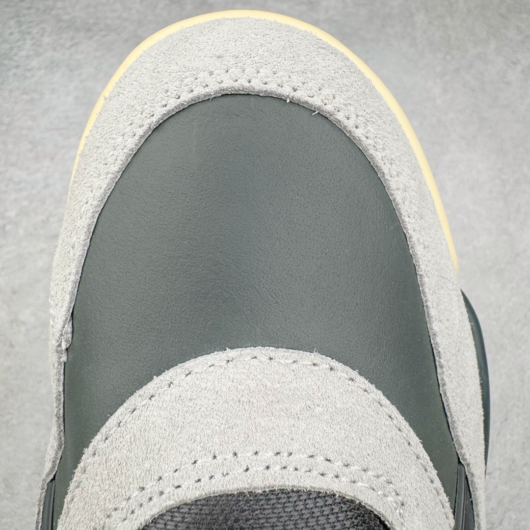 图片[14]-＃KZ纯原 Air Jordan AJ4 RM 重制版低帮复古篮球鞋 黑灰 FQ7938-002 亲自操刀耗时半年巨作 全套原纸板楦头开发 确保原汁原味 完美呈现版型 一比一鞋头弧度高度鞋身弧度 原厂TPU 正确内里网布 菱角分明不变形无多余毛边 柔软性质感一致于原鞋 原厂织唛标 原厂飞人电绣工艺 尾指中部跳三针 独家绑鞋带手法 印刷中底布 四线拉帮 米色美纹纸贴合固定 进口港宝加持 后跟自然饱满 全鞋荧光划线卡点 追求极致完美 每一双都是工艺品 多重QC质检 超越公司货的品控标准 实实在在的免检产品 采用了低帮的设计 并保留了众多AJ4的经典元素 鞋身以皮革、麂皮材质拼接打造 AJ4经典的TPU材质延伸至后跟 增强鞋款稳定性 而鞋身侧面的网格设计则被取消 尾部的NIKE AIR标志也得到保留 并同时带有飞人logo 中底部分同样搭载了可视AIR气垫 鞋底采用米白色中底和外底呈现 为整个设计收尾 尺码：36 36.5 37.5 38 38.5 39 40 40.5 41 42 42.5 43 44 44.5 45 46 47.5-选品中心