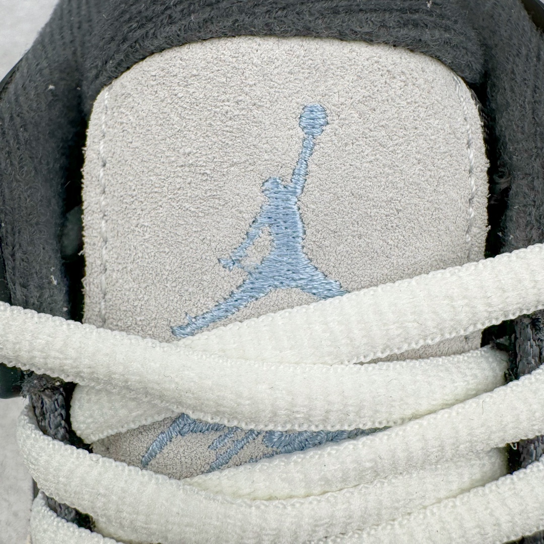 图片[13]-＃KZ纯原 Air Jordan AJ4 RM 重制版低帮复古篮球鞋 黑灰 FQ7938-002 亲自操刀耗时半年巨作 全套原纸板楦头开发 确保原汁原味 完美呈现版型 一比一鞋头弧度高度鞋身弧度 原厂TPU 正确内里网布 菱角分明不变形无多余毛边 柔软性质感一致于原鞋 原厂织唛标 原厂飞人电绣工艺 尾指中部跳三针 独家绑鞋带手法 印刷中底布 四线拉帮 米色美纹纸贴合固定 进口港宝加持 后跟自然饱满 全鞋荧光划线卡点 追求极致完美 每一双都是工艺品 多重QC质检 超越公司货的品控标准 实实在在的免检产品 采用了低帮的设计 并保留了众多AJ4的经典元素 鞋身以皮革、麂皮材质拼接打造 AJ4经典的TPU材质延伸至后跟 增强鞋款稳定性 而鞋身侧面的网格设计则被取消 尾部的NIKE AIR标志也得到保留 并同时带有飞人logo 中底部分同样搭载了可视AIR气垫 鞋底采用米白色中底和外底呈现 为整个设计收尾 尺码：36 36.5 37.5 38 38.5 39 40 40.5 41 42 42.5 43 44 44.5 45 46 47.5-选品中心