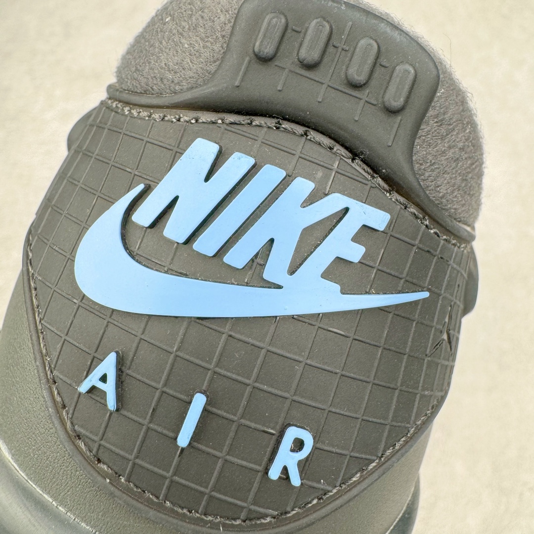 图片[15]-＃KZ纯原 Air Jordan AJ4 RM 重制版低帮复古篮球鞋 黑灰 FQ7938-002 亲自操刀耗时半年巨作 全套原纸板楦头开发 确保原汁原味 完美呈现版型 一比一鞋头弧度高度鞋身弧度 原厂TPU 正确内里网布 菱角分明不变形无多余毛边 柔软性质感一致于原鞋 原厂织唛标 原厂飞人电绣工艺 尾指中部跳三针 独家绑鞋带手法 印刷中底布 四线拉帮 米色美纹纸贴合固定 进口港宝加持 后跟自然饱满 全鞋荧光划线卡点 追求极致完美 每一双都是工艺品 多重QC质检 超越公司货的品控标准 实实在在的免检产品 采用了低帮的设计 并保留了众多AJ4的经典元素 鞋身以皮革、麂皮材质拼接打造 AJ4经典的TPU材质延伸至后跟 增强鞋款稳定性 而鞋身侧面的网格设计则被取消 尾部的NIKE AIR标志也得到保留 并同时带有飞人logo 中底部分同样搭载了可视AIR气垫 鞋底采用米白色中底和外底呈现 为整个设计收尾 尺码：36 36.5 37.5 38 38.5 39 40 40.5 41 42 42.5 43 44 44.5 45 46 47.5-选品中心