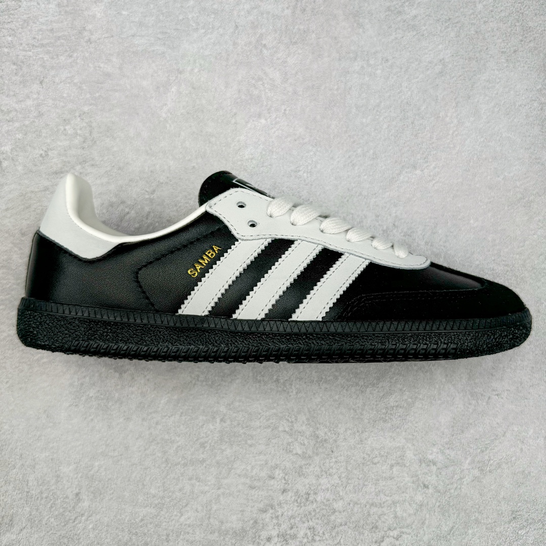 ＃S2纯原 AD Original Samba OG 复古经典轻便板鞋 JP5282 原装头层牛皮加持 正确烫金高频细节 原装纳米超迁皮料 独家私模橡胶大底 原盒原配 正确黑色中底布 过宽过胶 这款桑巴鞋展示了高质量的工艺 带有装饰的超锁缝制和无缝的手感 柔软、柔软的皮革造型和标志性的3条纹完成了精致的外观 正规合身鞋带 鞋面上有绒面鞋垫 橡胶鞋底 享受正畸套筒软感 自50年代首次亮相以来就一直在赢得粉丝的青睐尺码：36 36.5 37.5 38 38.5 39 40 40.5 41 42 42.5 43 44 44.5 45-选品中心