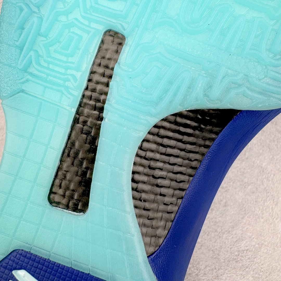 图片[19]-＃灭世/Max NK Zoom Kobe ZK5 科比5代 X-Ray 蓝色骨骼 HJ4303-400 灭世海外球员版 搭载最高工艺标准 版型 外观 细节 用料 不同于市场主流货品 拒绝杀猪套牌纯原套路 欢迎对比品鉴 外观升级点：鞋头冲孔 后跟海绵填充 飞线质感 碳板纹理 纸板对位 悉数升级对标ZP 用料升级点：前掌气垫➕后掌马蹄zoom（增配）澎湃脚感 完美解决正品后掌泡棉衰减问题 版型尺码升级：海外球员版 前掌包裹提升 尺码增加US13 47.5码 适配 职业球员 灭世纯原海外球员版『质 价 比』拉满 拳打杀猪纯原 脚踢一眼假通货 高端外贸渠道口碑爆炸 尺码：39 40 40.5 41 42 42.5 43 44 44.5 45 46 47.5-选品中心