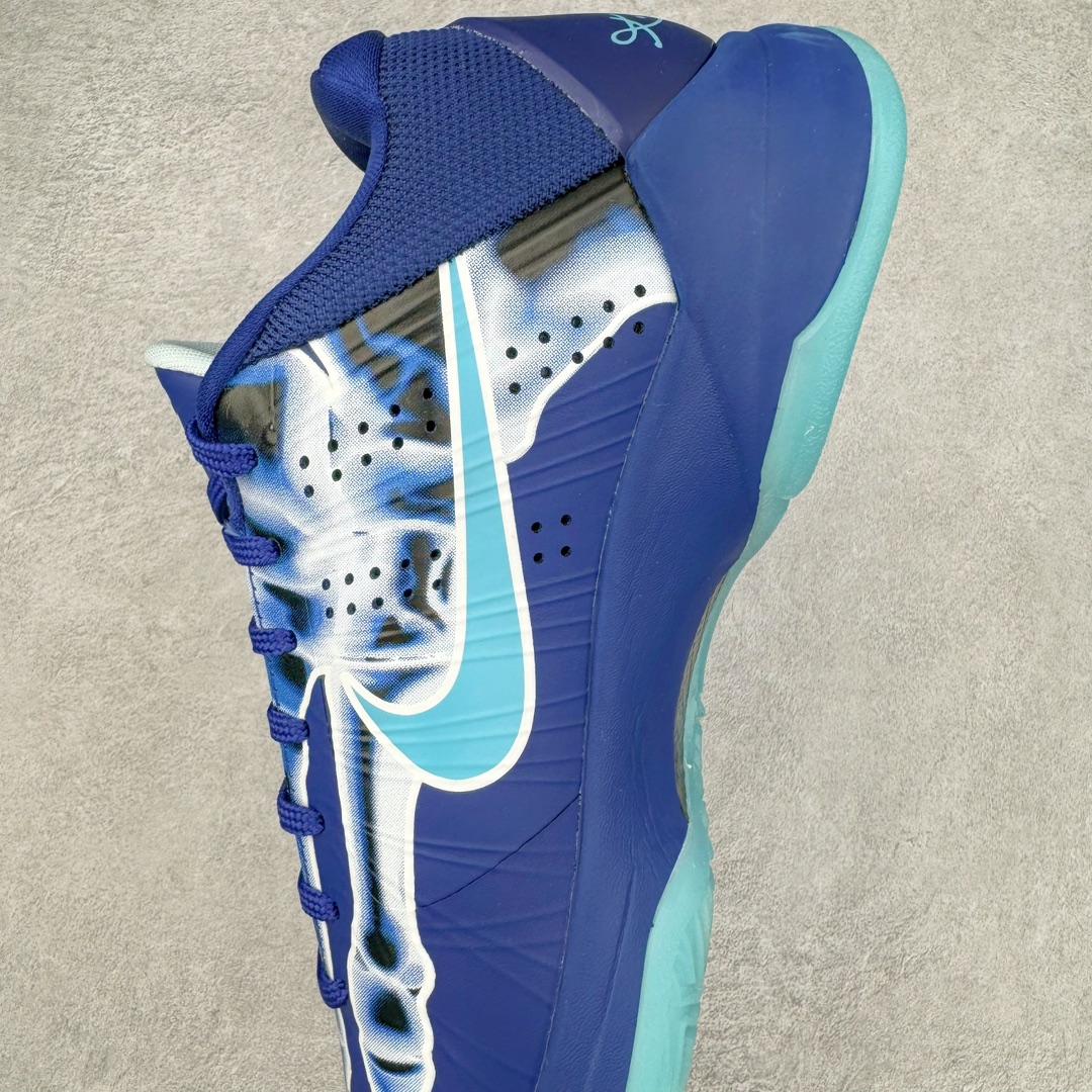 图片[7]-＃灭世/Max NK Zoom Kobe ZK5 科比5代 X-Ray 蓝色骨骼 HJ4303-400 灭世海外球员版 搭载最高工艺标准 版型 外观 细节 用料 不同于市场主流货品 拒绝杀猪套牌纯原套路 欢迎对比品鉴 外观升级点：鞋头冲孔 后跟海绵填充 飞线质感 碳板纹理 纸板对位 悉数升级对标ZP 用料升级点：前掌气垫➕后掌马蹄zoom（增配）澎湃脚感 完美解决正品后掌泡棉衰减问题 版型尺码升级：海外球员版 前掌包裹提升 尺码增加US13 47.5码 适配 职业球员 灭世纯原海外球员版『质 价 比』拉满 拳打杀猪纯原 脚踢一眼假通货 高端外贸渠道口碑爆炸 尺码：39 40 40.5 41 42 42.5 43 44 44.5 45 46 47.5-选品中心