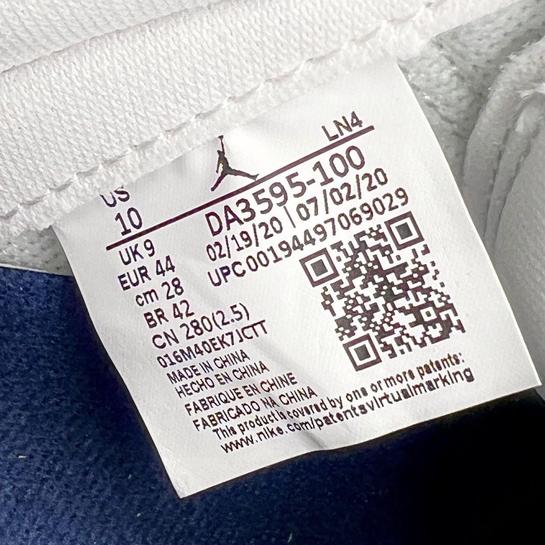 图片[19]-＃LJ渠道版 Fragment Design x Air Jordan AJ3 Retro 藤原浩闪电联名 DA3595-100 目前市场最推荐的产品 市场唯一正确批次 亲自操刀耗时半年巨作 超合理的单价 拒绝高利润 全套原纸板楦头开发 原厂大底磨具加持立体防滑纹理 原装可视Air Sole气垫 原汁原味最完美的三代版型 唯一正确鞋头趴度弧度高度鞋身腰线 原厂TPU氧化后跟饰片 正确内里反口里网布 皮料菱角分明不变形无多余毛边 正确手工大底描漆拉丝 市场唯一原厂鞋扣模具 原厂织唛标 原厂飞人电绣工艺 尾指中部跳三针 独家绑鞋带手法 印刷中底布 四线拉帮 米色美纹纸贴合固定 进口港宝加持 后跟自然饱满 全鞋荧光划线卡点 追求极致完美 每一双都是工艺品 多重QC质检 超越公司货的品控标准 实实在在的免检产品 尺码：40 40.5 41 42 42.5 43 44 44.5 45 46 47.5 48.5-选品中心