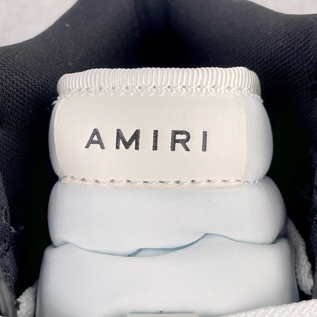 图片[16]-＃LJ渠道版福利 AMIRI Skel Top Hi Sneakers 洛杉矶街头之王 高奢·埃米尔 骨骼高帮板鞋 黑白 区分市面所有在售版本 正确鞋舌外翻细节 正确骨头形状 正确双层加厚皮料 市面唯一正确批次 全套配件及包装物 鞋面采用手工切割和边缘涂漆的皮革和骨头贴花 并具有真皮鞋面和模压EVA鞋垫 高密度的电脑车线工艺 尺码：40 41 42 43 44 45-选品中心