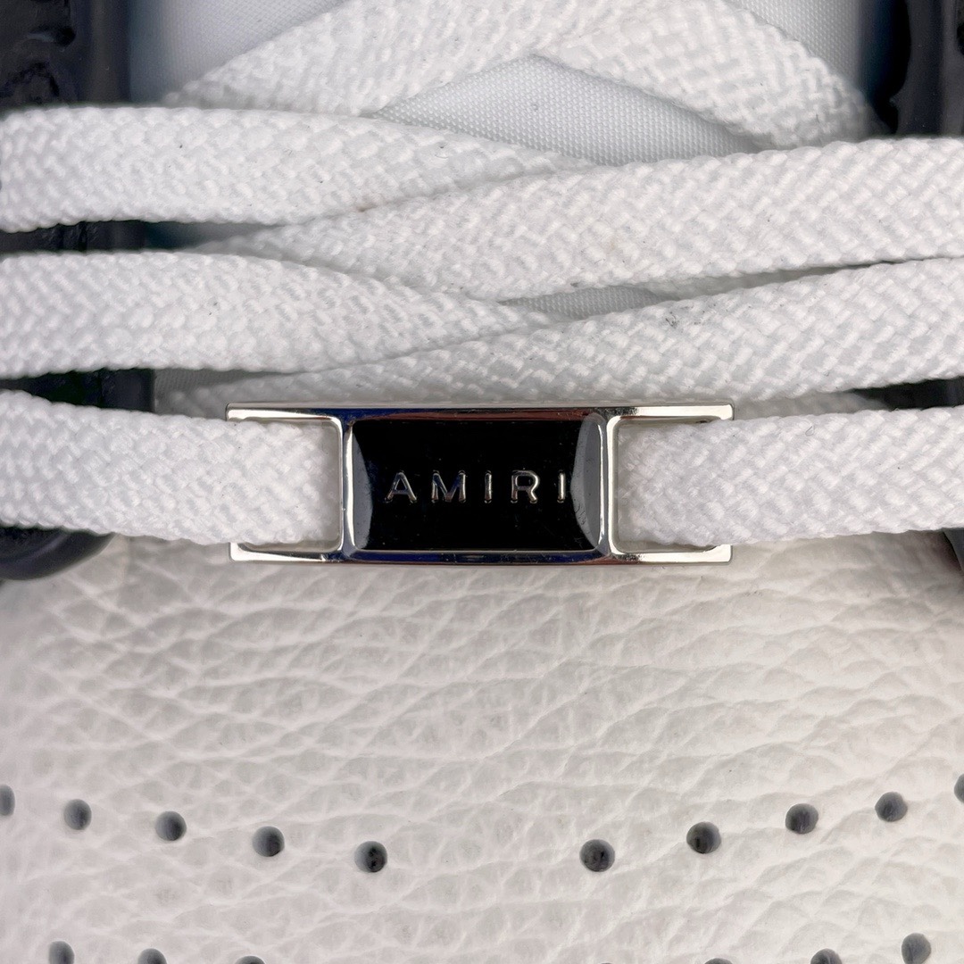 图片[14]-＃LJ渠道版福利 AMIRI Skel Top Hi Sneakers 洛杉矶街头之王 高奢·埃米尔 骨骼高帮板鞋 黑白 区分市面所有在售版本 正确鞋舌外翻细节 正确骨头形状 正确双层加厚皮料 市面唯一正确批次 全套配件及包装物 鞋面采用手工切割和边缘涂漆的皮革和骨头贴花 并具有真皮鞋面和模压EVA鞋垫 高密度的电脑车线工艺 尺码：40 41 42 43 44 45-选品中心