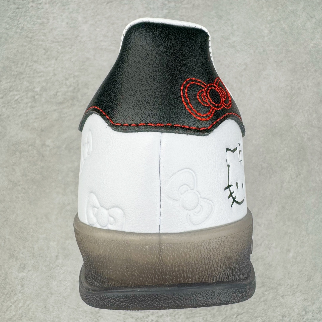 图片[8]-＃S2纯原 AD Original Gazelle Indoor Trainers 瞪羚室内鞋系列低帮复古百搭休闲运动德训风板鞋 II0013 高端零售特供批次 原厂定制长毛翻毛皮组合环保纤维革鞋面材质 内置环保海玻璃鞋垫 外置RB橡胶大底 产品品控稳定性领先行业 原厂全套原楦原纸板冲刀磨具开发 原厂皮料加持 原厂港宝加持定型后跟R度完美 将复古进行到底 简约流畅 三十年不变经典 这款Gazelle运动鞋 无论面料、配色、质感或设计 都只在重现其1991年原款的经典 皮革鞋面 撞色三条纹和鞋跟标的设计 力求呈现90年代的经典复古风潮 Samba火热的同时 也带动了其它的复古鞋型 Gazelle便是其中一只 Gazelle Indoor拥有包边更宽的T字型鞋头 更好的保护运动员的前掌 浓浓的复古氛围感 非常适合现在流行的Cleanfit风格 尺码：36 36.5 37.5 38 38.5 39 40 40.5 41 42 42.5 43 44 44.5 45 46-选品中心