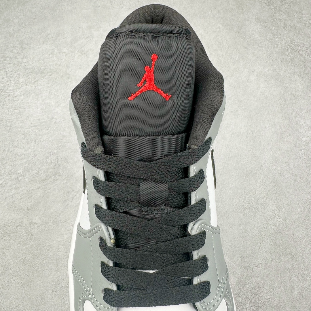 图片[5]-＃F版 超强套现福利 Air Jordan AJ1 Low 低帮系列 品质全新升级 七十多色陆续出货 知名大厂出品 工厂配套商长期套现 正常出厂触碰不到的单价 百分百全新货品 零氧化发霉 给足利润空间操作 超乎所想的高性价比 原装楦头纸板开发 完美鞋型 超高清洁度 鞋型不臃肿别扭 原厂内置全掌气垫 A模大底 鞋舌AJ原厂专用牛津布 AJ专用反口珍珠布 原厂无杂质高弹内里海棉 特殊封边弹力鞋带 原鞋开模 拒绝公底 购置公司同步原材料 都有细节原汁原味 忠于原版 尺码：36 36.5 37.5 38 38.5 39 40 40.5 41 42 42.5 43 44 44.5 45 46-选品中心