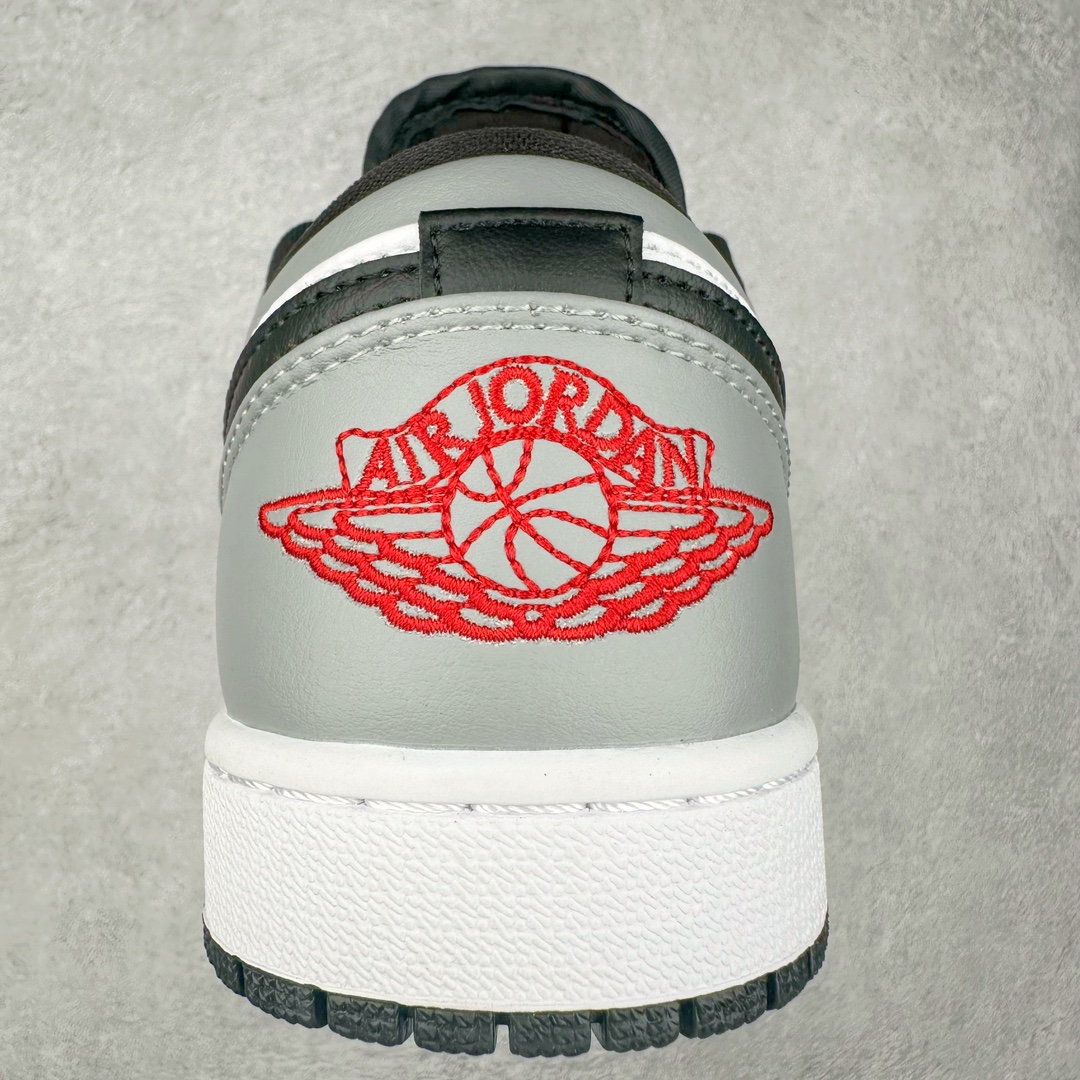 图片[8]-＃F版 超强套现福利 Air Jordan AJ1 Low 低帮系列 品质全新升级 七十多色陆续出货 知名大厂出品 工厂配套商长期套现 正常出厂触碰不到的单价 百分百全新货品 零氧化发霉 给足利润空间操作 超乎所想的高性价比 原装楦头纸板开发 完美鞋型 超高清洁度 鞋型不臃肿别扭 原厂内置全掌气垫 A模大底 鞋舌AJ原厂专用牛津布 AJ专用反口珍珠布 原厂无杂质高弹内里海棉 特殊封边弹力鞋带 原鞋开模 拒绝公底 购置公司同步原材料 都有细节原汁原味 忠于原版 尺码：36 36.5 37.5 38 38.5 39 40 40.5 41 42 42.5 43 44 44.5 45 46-选品中心