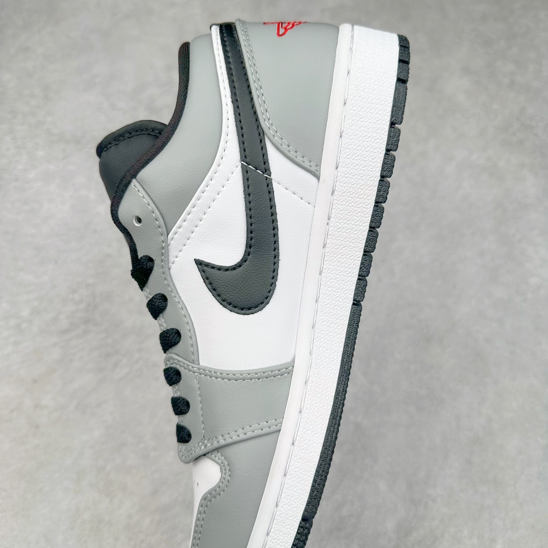 图片[7]-＃F版 超强套现福利 Air Jordan AJ1 Low 低帮系列 品质全新升级 七十多色陆续出货 知名大厂出品 工厂配套商长期套现 正常出厂触碰不到的单价 百分百全新货品 零氧化发霉 给足利润空间操作 超乎所想的高性价比 原装楦头纸板开发 完美鞋型 超高清洁度 鞋型不臃肿别扭 原厂内置全掌气垫 A模大底 鞋舌AJ原厂专用牛津布 AJ专用反口珍珠布 原厂无杂质高弹内里海棉 特殊封边弹力鞋带 原鞋开模 拒绝公底 购置公司同步原材料 都有细节原汁原味 忠于原版 尺码：36 36.5 37.5 38 38.5 39 40 40.5 41 42 42.5 43 44 44.5 45 46-选品中心