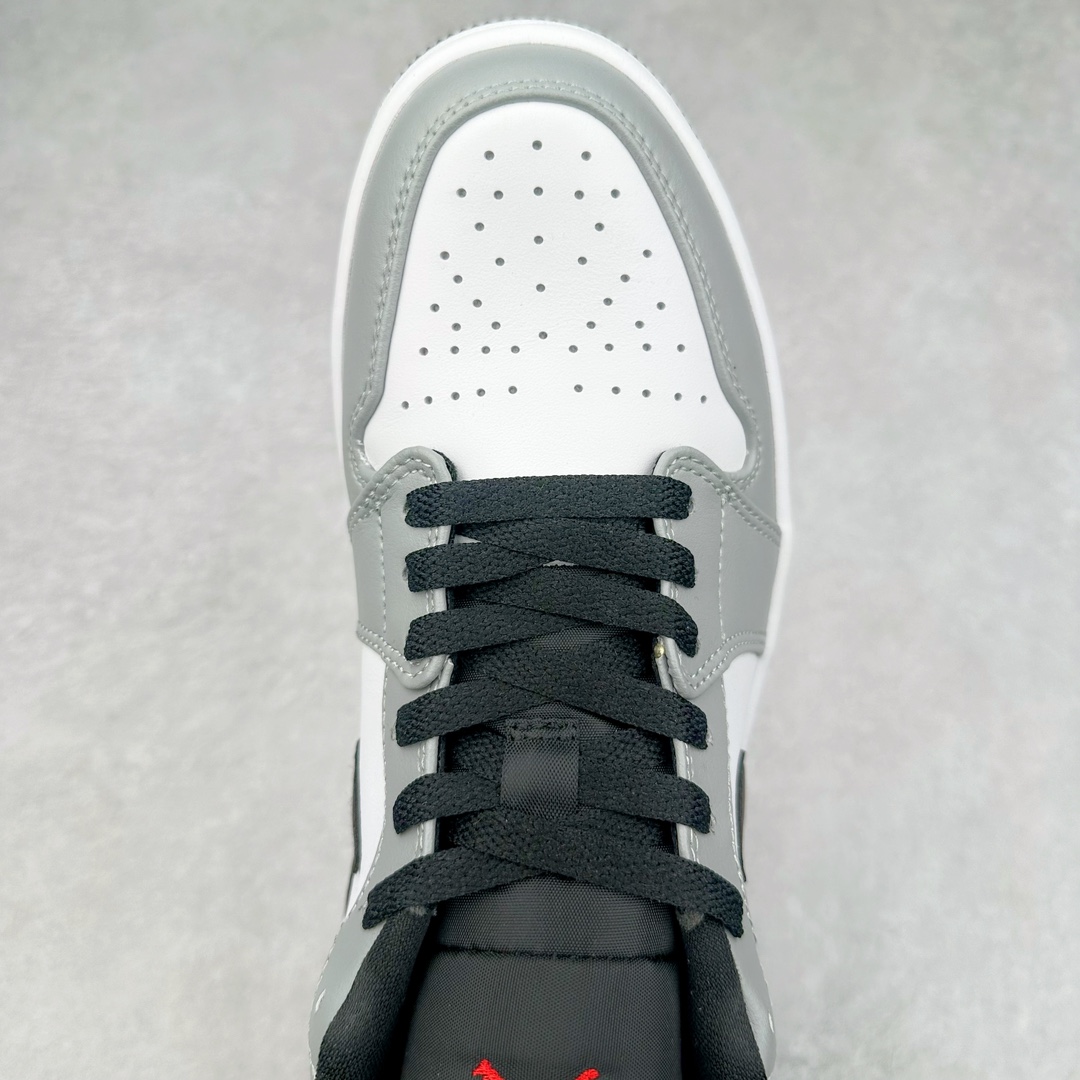 图片[4]-＃F版 超强套现福利 Air Jordan AJ1 Low 低帮系列 品质全新升级 七十多色陆续出货 知名大厂出品 工厂配套商长期套现 正常出厂触碰不到的单价 百分百全新货品 零氧化发霉 给足利润空间操作 超乎所想的高性价比 原装楦头纸板开发 完美鞋型 超高清洁度 鞋型不臃肿别扭 原厂内置全掌气垫 A模大底 鞋舌AJ原厂专用牛津布 AJ专用反口珍珠布 原厂无杂质高弹内里海棉 特殊封边弹力鞋带 原鞋开模 拒绝公底 购置公司同步原材料 都有细节原汁原味 忠于原版 尺码：36 36.5 37.5 38 38.5 39 40 40.5 41 42 42.5 43 44 44.5 45 46-选品中心