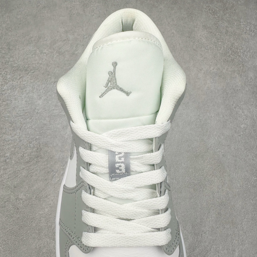 图片[5]-＃F版 超强套现福利 Air Jordan AJ1 Low 低帮系列 品质全新升级 七十多色陆续出货 知名大厂出品 工厂配套商长期套现 正常出厂触碰不到的单价 百分百全新货品 零氧化发霉 给足利润空间操作 超乎所想的高性价比 原装楦头纸板开发 完美鞋型 超高清洁度 鞋型不臃肿别扭 原厂内置全掌气垫 A模大底 鞋舌AJ原厂专用牛津布 AJ专用反口珍珠布 原厂无杂质高弹内里海棉 特殊封边弹力鞋带 原鞋开模 拒绝公底 购置公司同步原材料 都有细节原汁原味 忠于原版 尺码：36 36.5 37.5 38 38.5 39 40 40.5 41 42 42.5 43 44 44.5 45 46-选品中心