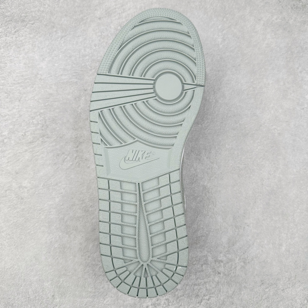 图片[9]-＃F版 超强套现福利 Air Jordan AJ1 Low 低帮系列 品质全新升级 七十多色陆续出货 知名大厂出品 工厂配套商长期套现 正常出厂触碰不到的单价 百分百全新货品 零氧化发霉 给足利润空间操作 超乎所想的高性价比 原装楦头纸板开发 完美鞋型 超高清洁度 鞋型不臃肿别扭 原厂内置全掌气垫 A模大底 鞋舌AJ原厂专用牛津布 AJ专用反口珍珠布 原厂无杂质高弹内里海棉 特殊封边弹力鞋带 原鞋开模 拒绝公底 购置公司同步原材料 都有细节原汁原味 忠于原版 尺码：36 36.5 37.5 38 38.5 39 40 40.5 41 42 42.5 43 44 44.5 45 46-选品中心