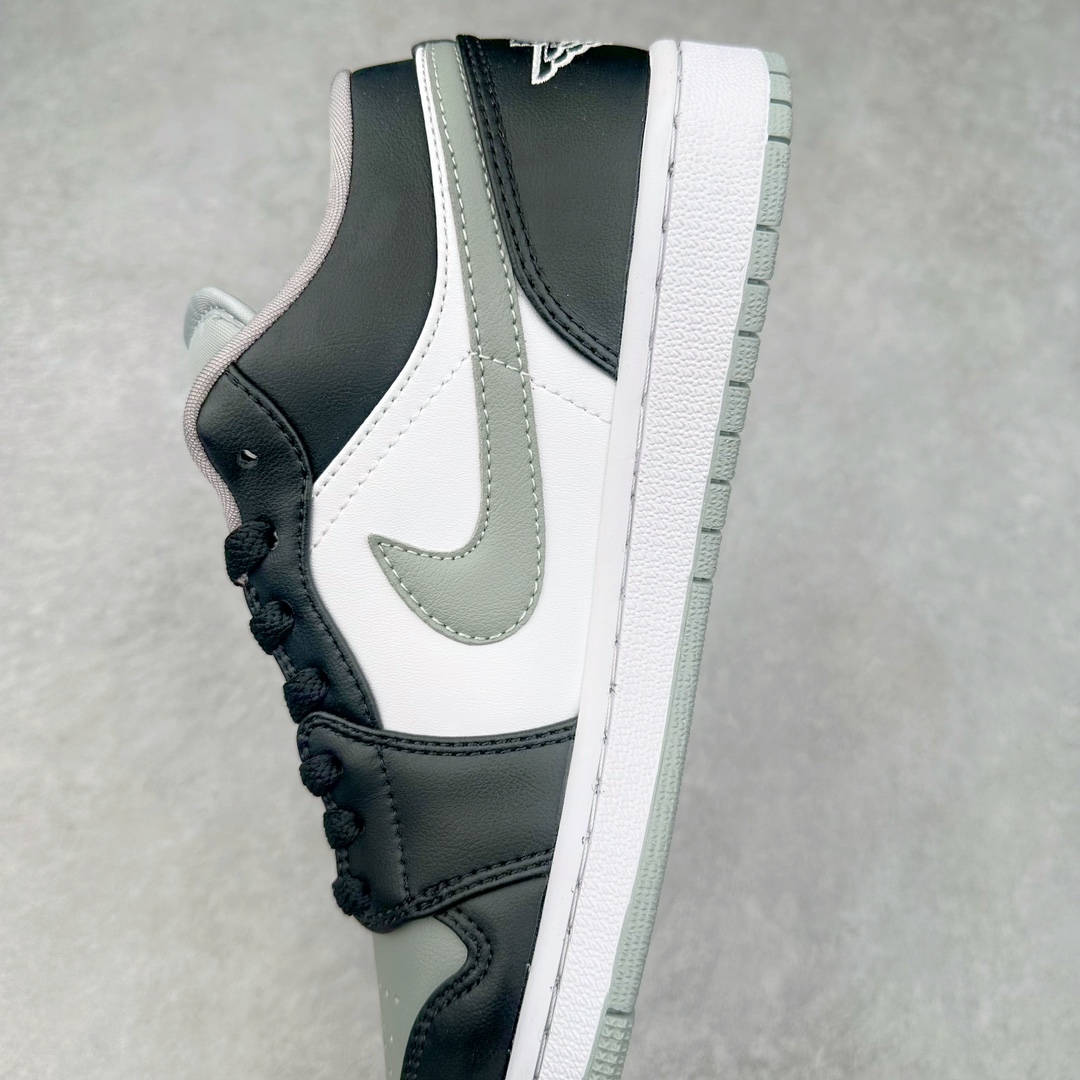 图片[7]-＃F版 超强套现福利 Air Jordan AJ1 Low 低帮系列 品质全新升级 七十多色陆续出货 知名大厂出品 工厂配套商长期套现 正常出厂触碰不到的单价 百分百全新货品 零氧化发霉 给足利润空间操作 超乎所想的高性价比 原装楦头纸板开发 完美鞋型 超高清洁度 鞋型不臃肿别扭 原厂内置全掌气垫 A模大底 鞋舌AJ原厂专用牛津布 AJ专用反口珍珠布 原厂无杂质高弹内里海棉 特殊封边弹力鞋带 原鞋开模 拒绝公底 购置公司同步原材料 都有细节原汁原味 忠于原版 尺码：36 36.5 37.5 38 38.5 39 40 40.5 41 42 42.5 43 44 44.5 45 46-选品中心