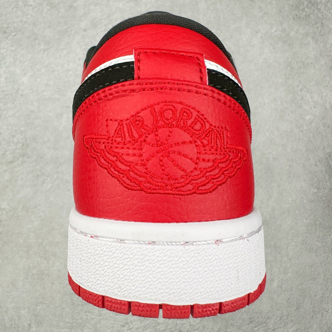 图片[8]-Air Jordan AJ1 Low 低帮系列 品质全新升级 知名大厂出品 工厂配套商长期套现 正常出厂触碰不到的单价 百分百全新货品 零氧化发霉 给足利润空间操作 超乎所想的高性价比 原装楦头纸板开发 完美鞋型 超高清洁度 鞋型不臃肿别扭 原厂内置全掌气垫 A模大底 鞋舌AJ原厂专用牛津布 AJ专用反口珍珠布 原厂无杂质高弹内里海棉 特殊封边弹力鞋带 原鞋开模 拒绝公底 购置公司同步原材料 都有细节原汁原味 忠于原版 尺码：36 36.5 37.5 38 38.5 39 40 40.5 41 42 42.5 43 44 44.5 45 46-选品中心