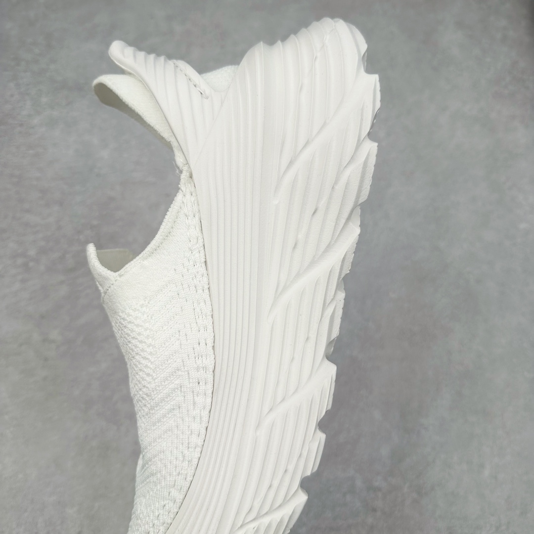 图片[7]-＃HK纯原 HOKA ONE ONE Restore TC 一脚蹬徒步舒适缓震运动鞋 继承了 HOKA ONE ONE® 标志性的缓冲中底，兼具轻盈脚感和出众缓震。NEWOK本期为大家准备了两款各具特色HOKA ONE ONE Restore TC 鞋款，希望能为你的夏日穿搭提供更多灵感。鞋款鞋面采用弹性布料，鞋面透气舒适，日常穿搭舒适不磨脚。鞋款以弹性松紧织带取代传统鞋带设计，省事又省心，“一脚蹬”简直是最具懒人属性的球鞋，低调朴素又不失质感。重量不到百克，依旧是外形“笨拙”实则是轻巧、舒适与安全兼备的品牌固有打法。搭配上，无论是夏日短裤造型，还是搭配你的长袜，Restore TC 能够满足你的多种穿搭。舒适程度堪比众多大牌“老头乐”，鞋底的厚厚的泡沫鞋垫让你深陷其中！尺码：36 36.5 37.5 38 38.5 39 40 40.5 41 42 42.5 43 44 44.5 45-选品中心