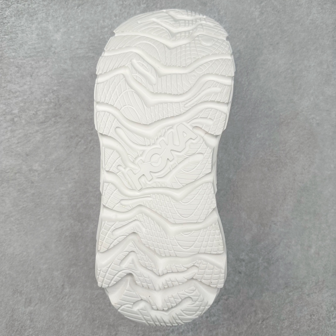 图片[9]-＃HK纯原 HOKA ONE ONE Restore TC 一脚蹬徒步舒适缓震运动鞋 继承了 HOKA ONE ONE® 标志性的缓冲中底，兼具轻盈脚感和出众缓震。NEWOK本期为大家准备了两款各具特色HOKA ONE ONE Restore TC 鞋款，希望能为你的夏日穿搭提供更多灵感。鞋款鞋面采用弹性布料，鞋面透气舒适，日常穿搭舒适不磨脚。鞋款以弹性松紧织带取代传统鞋带设计，省事又省心，“一脚蹬”简直是最具懒人属性的球鞋，低调朴素又不失质感。重量不到百克，依旧是外形“笨拙”实则是轻巧、舒适与安全兼备的品牌固有打法。搭配上，无论是夏日短裤造型，还是搭配你的长袜，Restore TC 能够满足你的多种穿搭。舒适程度堪比众多大牌“老头乐”，鞋底的厚厚的泡沫鞋垫让你深陷其中！尺码：36 36.5 37.5 38 38.5 39 40 40.5 41 42 42.5 43 44 44.5 45-选品中心