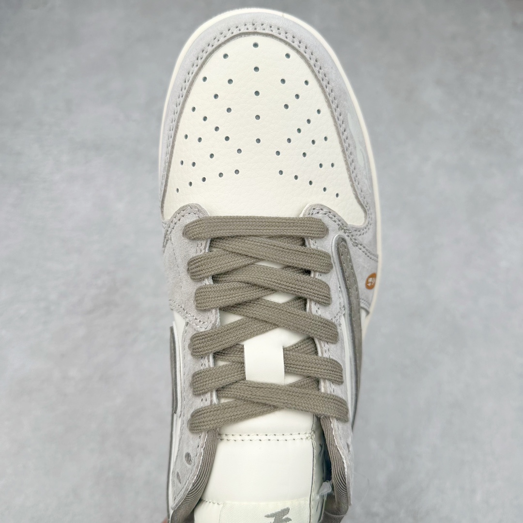 图片[4]-TS x Air Jordan AJ1 Low 倒钩低帮联名定制配色 DM6688-610 原厂内置气垫魔块 A模大底 头层小牛皮 鞋舌AJ原厂专用牛津布+AJ专用反口珍珠布+原厂无杂质高弹内里海棉+特殊封边弹力鞋带 尺码：36 36.5 37.5 38 38.5 39 40 40.5 41 42 42.5 43 44 44.5 45 46 47.5-选品中心