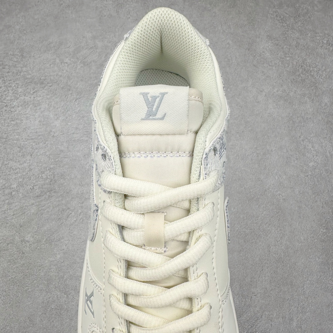 图片[5]-NK Dunk Low 定制配色 DJ2024-010 大厂出品 极力推荐 原装头层材料 独家版型蒸餾加工帶來的是更好的视觉和脚感体验大厂纯原品质出货 清洁度 电绣工艺 皮料切割干净无任何毛边 细节完美 尺码：36 36.5 37.5 38 38.5 39 40 40.5 41 42 42.5 43 44 44.5 45 46 47.5-选品中心