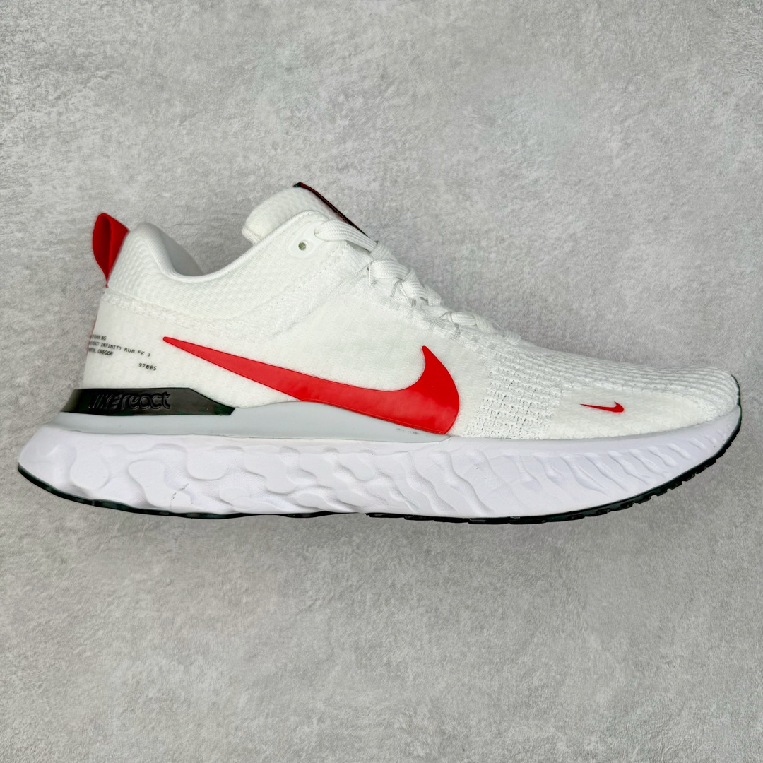 NK ZoomX Invincible Run Flyknit FK3 不可战胜3代系列轻量飞织低帮休闲运动慢跑鞋 DO9496 此鞋专为短跑运动员而生，是为 5 至 10 公里距离的赛事和训练打造。整体设计采用流线型的轻质工程网眼材质构成鞋面，并与其他 Running 旗舰鞋款同样搭载全脚掌 ZoomX 缓冲中底，搭配 Pebax 物料与橡胶外底。ZoomX StreakFly 首发配色以“Prototype”呈现，其灵感是来自开发期间的磨损测试，透过编号的标记与内侧的预期跑步距离突出研发过程。尺码：36 36.5 37.5 38 38.5 39 40 40.5 41 42 42.5 43 44 44.5 45-选品中心