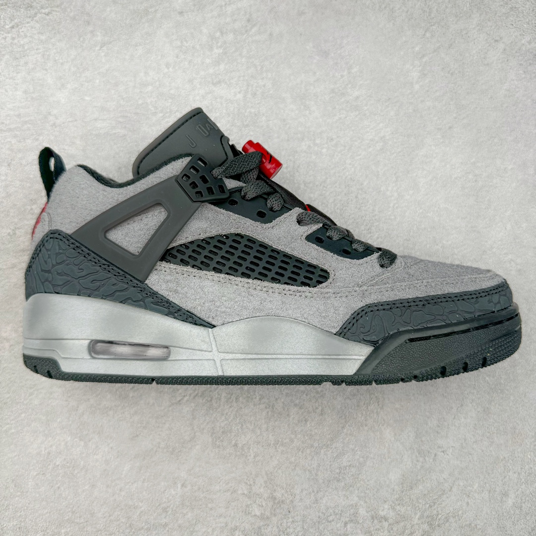 Jordan Spizike Low AJ复古低帮篮球鞋 FQ1759-002 这款鞋子著名导演斯派克李的Jordan Spizike专属 预计于明年夏季推出全新低帮版本 将包括三款配色 经典爆裂纹非常复古 两款配色分别以大学红和黑曜石蓝进行区分 鞋身设计中依旧带有大象爆裂纹、鞋侧束带、塑胶网布等经典元素 之后 在鞋舌、内衬以及鞋底等位置缀以大学红和黑曜石蓝搭配 带来全新造型 尺码：36 36.5 37.5 38 38.5 39 40 40.5 41 42 42.5 43 44 44.5 45 46 47.5-选品中心