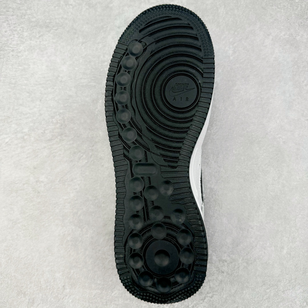 图片[9]-NK Air Force 1 Low EVO 空军一号气垫休闲板鞋 HF3630-108 采用镂空细节设计 凸显耐克勾标志 外底搭载全掌型 Nike Air 缓震配置 焕新演绎 Air Force 1 鞋款 设计采用白色荔枝纹皮革质材 巧搭网布点缀两侧 Swoosh 和后跟 最后以白色橡胶大底 致敬经典 特别搭载全掌型 Nike Air 缓震中底 经典 80 年代结构搭配醒目细节 让你在球场内外都能时尚有型 尺码：36 36.5 37.5 38 38.5 39 40 40.5 41 42 42.5 43 44 44.5 45-选品中心