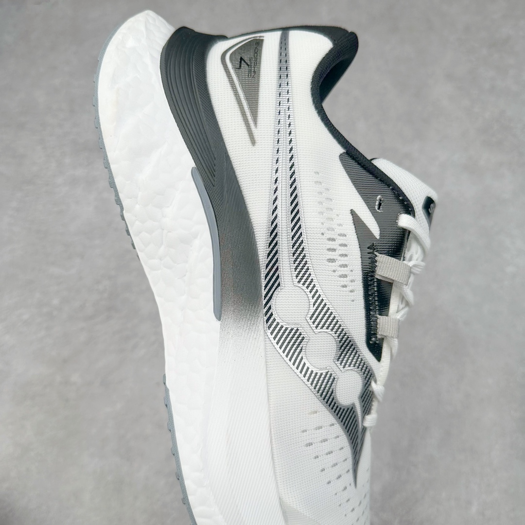 图片[6]-慢跑鞋中的劳斯莱斯 Saucony Endorphin Speed 索康尼啡速4代舒适织物低帮训练跑步鞋 尼龙板厚底竞速训练鞋 #原数据开发纸版楦型 #采用工学透气针织布鞋面材质 #内嵌3D环绕包裹缓震鞋垫 #外置镂空XT-900防滑橡胶大底❗️ #啡速属于减配版，推进力较为温和，尼龙板刚性也不强，驾驭门槛较低，适合进阶跑者日常训练及短距离比赛，适合精英跑者竞速训练。 #中底采用加厚的 PWRRUN PB缓震泡棉，有效减少触地带来的冲击力，能量回馈高达90%，缓震和回弹表现出色。S型飞翼尼龙板结合快速滚动科技，提供推进力的同时，还加强了稳定支撑保护，前后掌过渡也更加流畅。 尺码：40 40.5 41 42 42.5 43 44 44.5 45 女鞋后续待出-选品中心