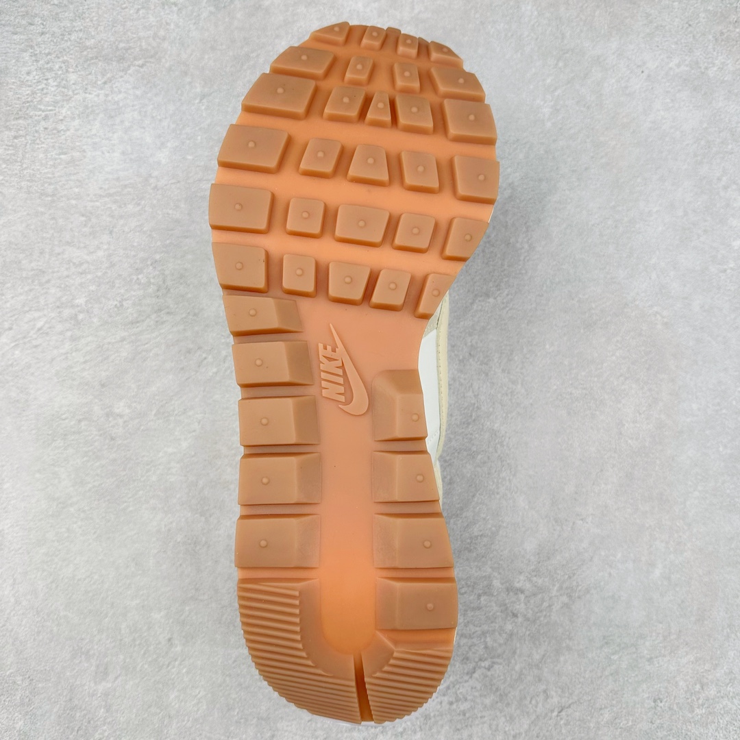 图片[9]-＃神版特价 Sacai x NK VaporWaffle 联名款华夫3.0潮流休闲增高运动鞋 海外高端零售专属订单 只服务市场百分之五高端客户 全套原楦原纸版原鞋开模 全网最具灵魂的版型 皮料卡色质感均保持原鞋一致 原装油墨Logo手工描漆 原装大底米色部分外尖内方 大底开口上翘弧度 后跟开口弧度高度原鞋一致 全鞋电脑针车 原厂鞋舌织唛标 原盒原配 中文合格证质保卡 客订外包保护盒‼️尺码：35.5 36 36.5 37.5 38 38.5 39 40 40.5 41 42 42.5 43 44 44.5 45 46 47.5-选品中心