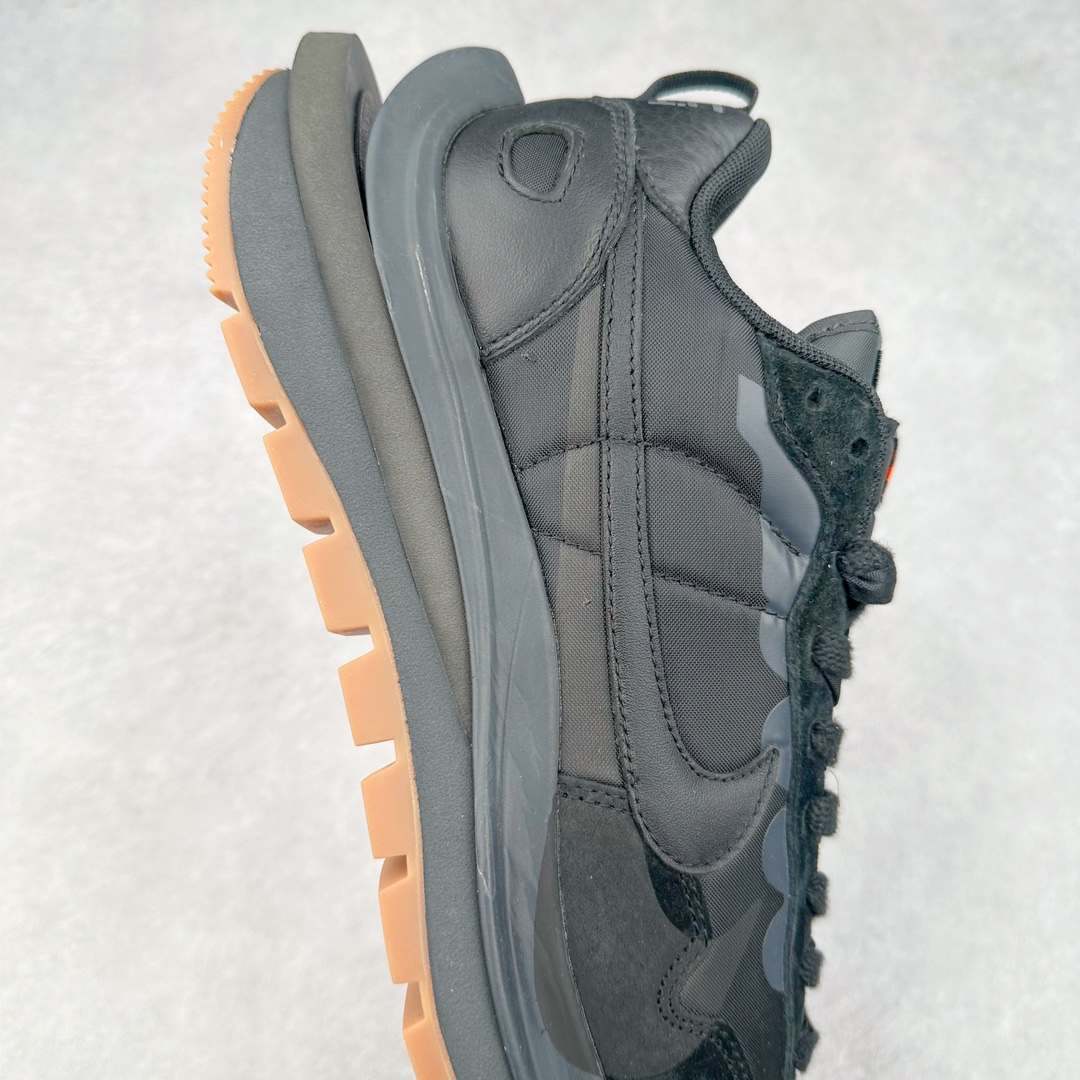 图片[6]-＃神版特价 Sacai x NK VaporWaffle 联名款华夫3.0潮流休闲增高运动鞋 海外高端零售专属订单 只服务市场百分之五高端客户 全套原楦原纸版原鞋开模 全网最具灵魂的版型 皮料卡色质感均保持原鞋一致 原装油墨Logo手工描漆 原装大底米色部分外尖内方 大底开口上翘弧度 后跟开口弧度高度原鞋一致 全鞋电脑针车 原厂鞋舌织唛标 原盒原配 中文合格证质保卡 客订外包保护盒‼️尺码：35.5 36 36.5 37.5 38 38.5 39 40 40.5 41 42 42.5 43 44 44.5 45 46 47.5-选品中心