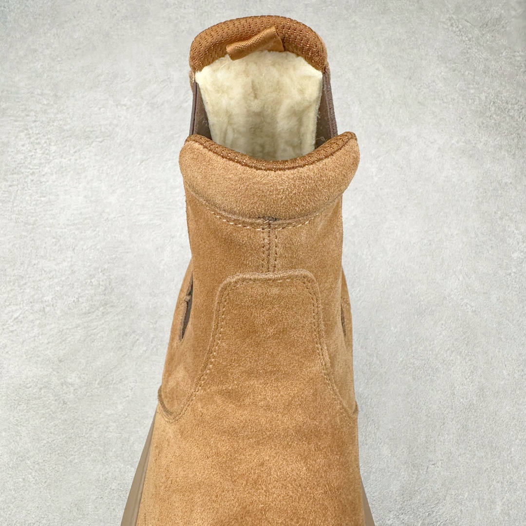 图片[5]-＃GD UGG 2050 经典秋冬羊皮毛一体雪地靴 全鞋采用ZP同厂 隆丰A级澳洲进口羊皮毛一体 品牌代工厂生产线 完全遵循ZP工艺流程 代工厂原厂版师 秉承无原鞋不开发选择 注重每一处细节 市面最正版型 TREADLITE\\\”轻翼\\\”科技外底 轻便/耐用/柔韧/桩型【售后郑重承诺】一个月内若出现重大脱胶/断底等质量问题 直接为您换新！尺码：40 41 42 43 44 45-选品中心