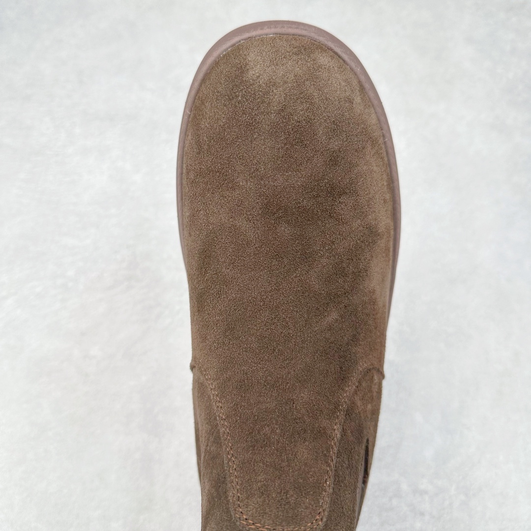 图片[4]-＃GD UGG 2050 经典秋冬羊皮毛一体雪地靴 全鞋采用ZP同厂 隆丰A级澳洲进口羊皮毛一体 品牌代工厂生产线 完全遵循ZP工艺流程 代工厂原厂版师 秉承无原鞋不开发选择 注重每一处细节 市面最正版型 TREADLITE\\\”轻翼\\\”科技外底 轻便/耐用/柔韧/桩型【售后郑重承诺】一个月内若出现重大脱胶/断底等质量问题 直接为您换新！尺码：40 41 42 43 44 45-选品中心