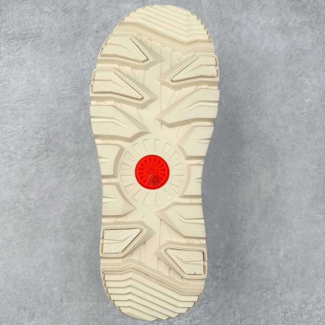 图片[9]-＃GD UGG 1773 经典秋冬羊皮毛一体雪地靴 全鞋采用ZP同厂 隆丰A级澳洲进口羊皮毛一体 品牌代工厂生产线 完全遵循ZP工艺流程 代工厂原厂版师 秉承无原鞋不开发选择 注重每一处细节 市面最正版型 TREADLITE\\\”轻翼\\\”科技外底 轻便/耐用/柔韧/桩型【售后郑重承诺】一个月内若出现重大脱胶/断底等质量问题 直接为您换新！尺码：40 41 42 43 44 45-选品中心