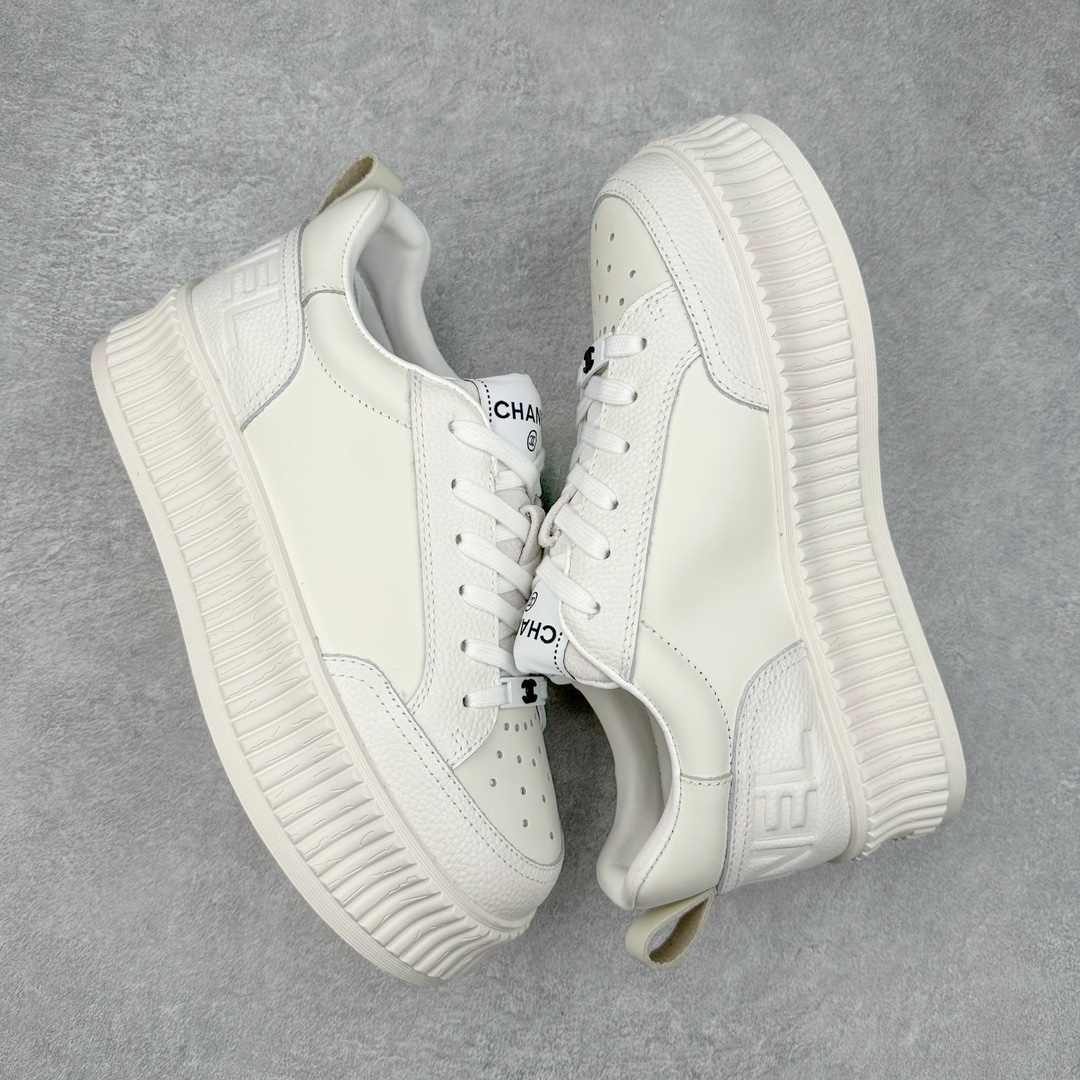 图片[3]-Chanel香奈儿—2023专柜顶级休闲款运动鞋 这款经典设计；鞋面多种工艺风格；大底却时尚运动；不平凡的拥入了多种配色元素…… 多元化混搭非常好看百搭，休闲，时尚，运动，户外都能兼顾…… ꫛꫀꪝ Go➫ 材料： ❶鞋面采用： 原版进口高丝光牛皮+防水羽绒 ❷内里采用： 原版进口透气网 ❸大底根据： 原版TPU组合大底 专柜精品包装全套女35–40-选品中心