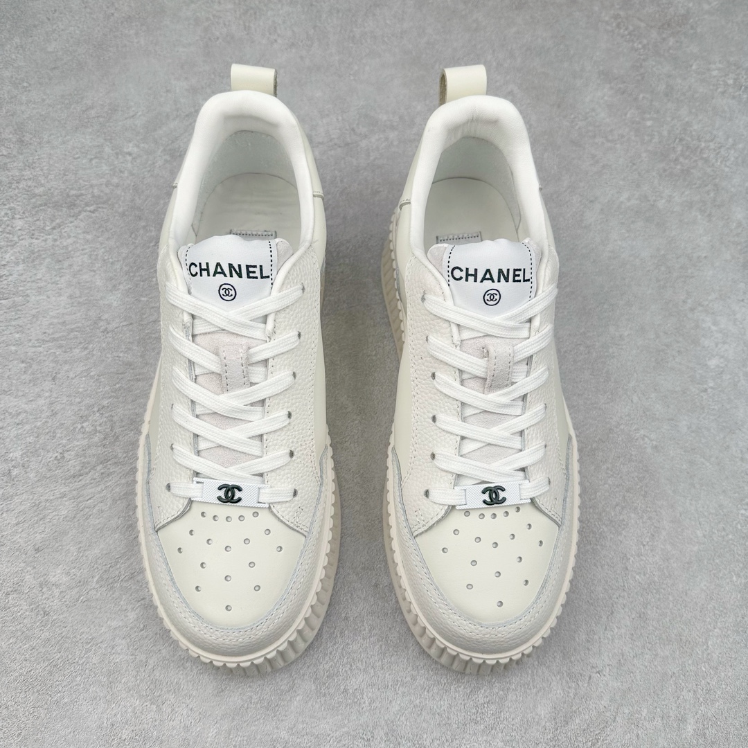 图片[2]-Chanel香奈儿—2023专柜顶级休闲款运动鞋 这款经典设计；鞋面多种工艺风格；大底却时尚运动；不平凡的拥入了多种配色元素…… 多元化混搭非常好看百搭，休闲，时尚，运动，户外都能兼顾…… ꫛꫀꪝ Go➫ 材料： ❶鞋面采用： 原版进口高丝光牛皮+防水羽绒 ❷内里采用： 原版进口透气网 ❸大底根据： 原版TPU组合大底 专柜精品包装全套女35–40-选品中心