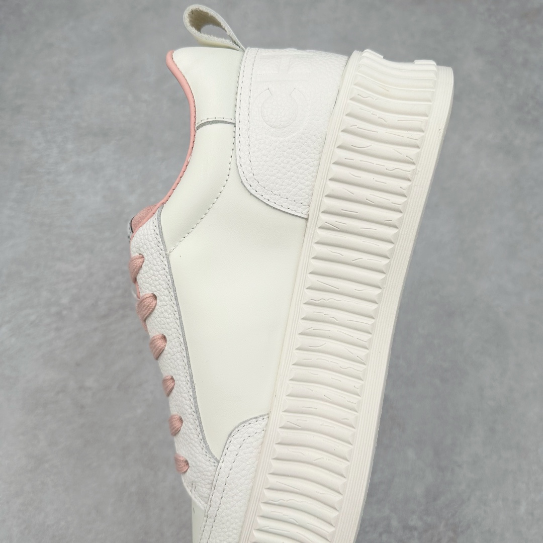 图片[7]-Chanel香奈儿—2023专柜顶级休闲款运动鞋 这款经典设计；鞋面多种工艺风格；大底却时尚运动；不平凡的拥入了多种配色元素…… 多元化混搭非常好看百搭，休闲，时尚，运动，户外都能兼顾…… ꫛꫀꪝ Go➫ 材料： ❶鞋面采用： 原版进口高丝光牛皮+防水羽绒 ❷内里采用： 原版进口透气网 ❸大底根据： 原版TPU组合大底 专柜精品包装全套女35–40-选品中心