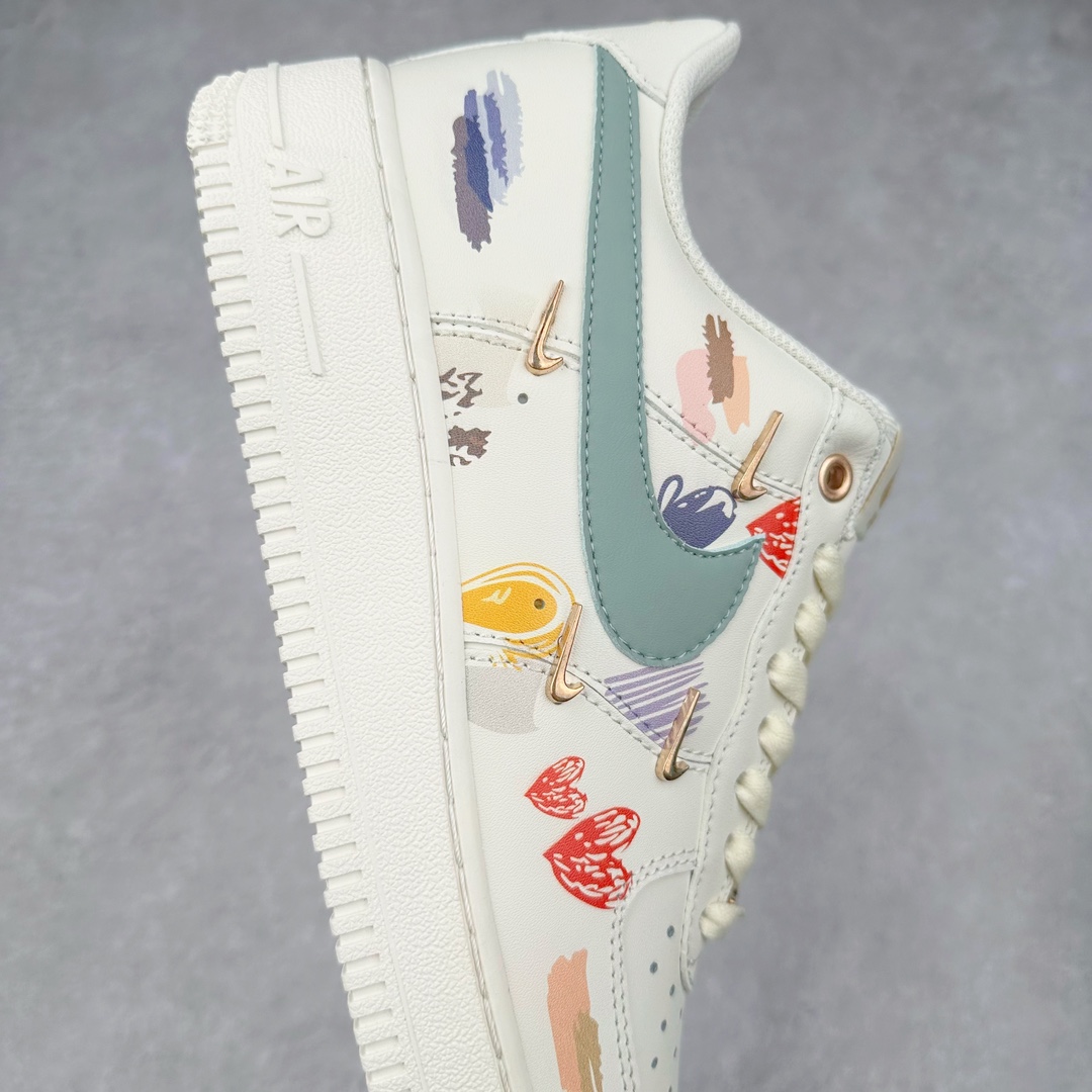 图片[6]-NK Air Force 1´07 Low 空军一号低帮百搭休闲运动板鞋 ZH0316-040 柔软、弹性十足的缓震性能和出色的中底设计 横跨复古与现代的外型结合 造就出风靡全球 三十多年的Force 1 直到今天还深受青睐 尺码：36 36.5 37.5 38 38.5 39 40 40.5 41 42 42.5 43 44 44.5 45-选品中心