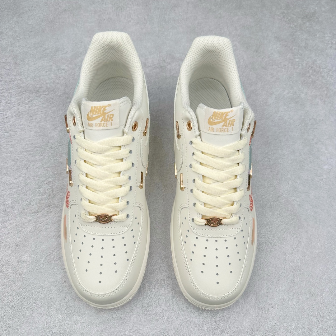 图片[2]-NK Air Force 1´07 Low 空军一号低帮百搭休闲运动板鞋 ZH0316-040 柔软、弹性十足的缓震性能和出色的中底设计 横跨复古与现代的外型结合 造就出风靡全球 三十多年的Force 1 直到今天还深受青睐 尺码：36 36.5 37.5 38 38.5 39 40 40.5 41 42 42.5 43 44 44.5 45-选品中心