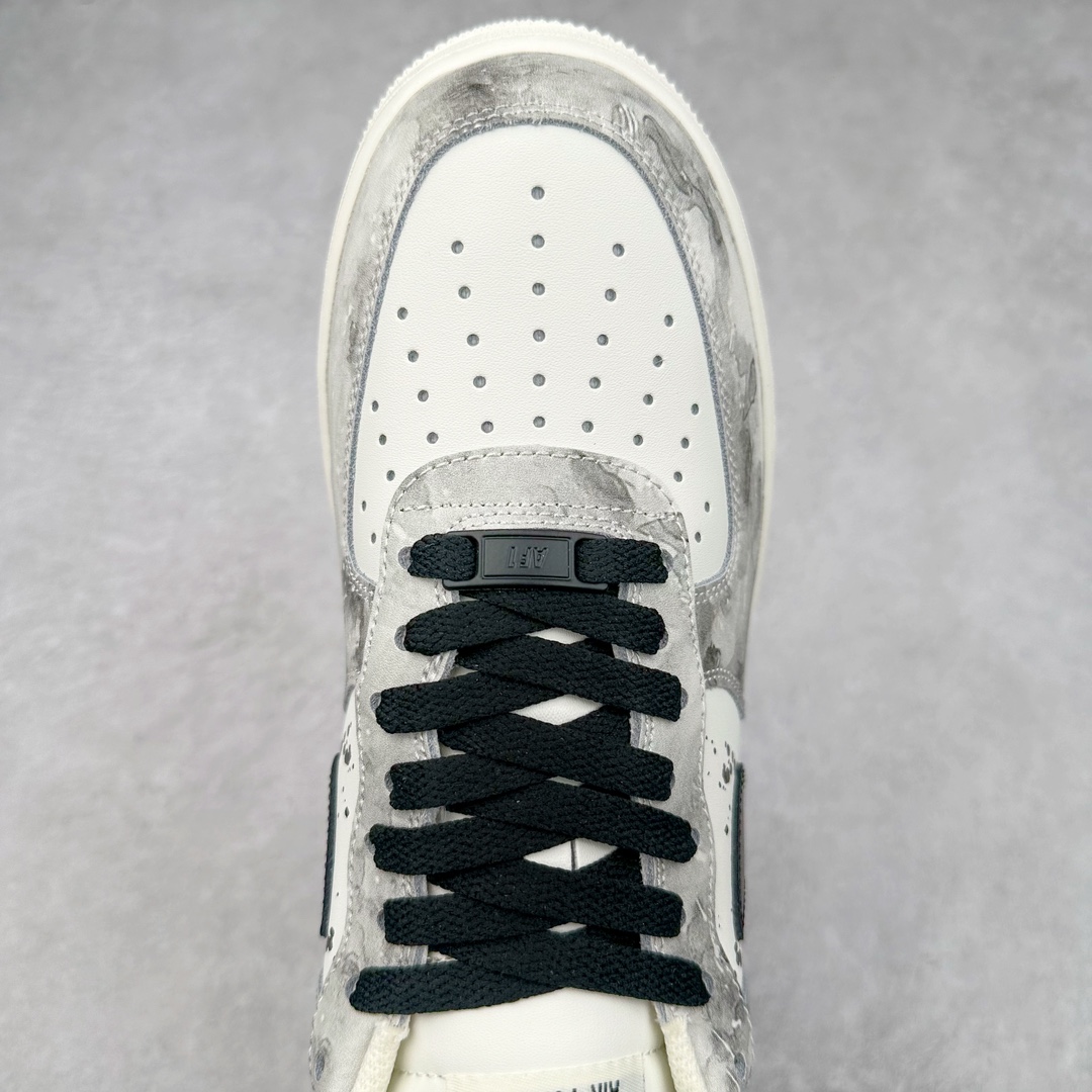 图片[4]-NK Air Force 1´07 Low 空军一号低帮百搭休闲运动板鞋 BL1522-089 柔软、弹性十足的缓震性能和出色的中底设计 横跨复古与现代的外型结合 造就出风靡全球 三十多年的Force 1 直到今天还深受青睐 尺码：36 36.5 37.5 38 38.5 39 40 40.5 41 42 42.5 43 44 44.5 45-选品中心