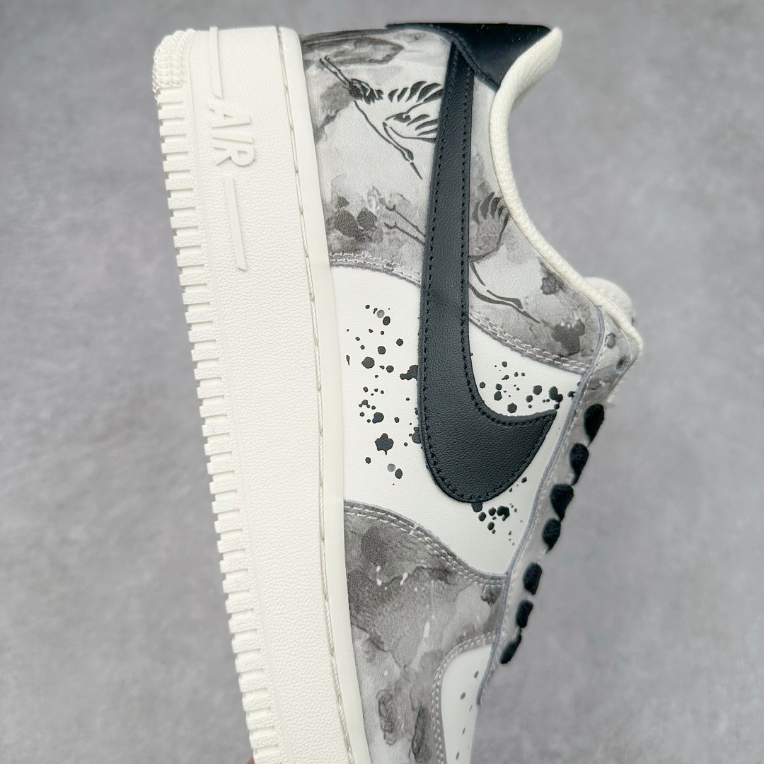 图片[6]-NK Air Force 1´07 Low 空军一号低帮百搭休闲运动板鞋 BL1522-089 柔软、弹性十足的缓震性能和出色的中底设计 横跨复古与现代的外型结合 造就出风靡全球 三十多年的Force 1 直到今天还深受青睐 尺码：36 36.5 37.5 38 38.5 39 40 40.5 41 42 42.5 43 44 44.5 45-选品中心