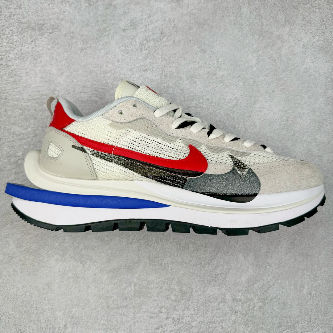 ＃神版特价 Sacai x NK VaporWaffle 联名款华夫3.0潮流休闲增高运动鞋 海外高端零售专属订单 只服务市场百分之五高端客户 全套原楦原纸版原鞋开模 全网最具灵魂的版型 皮料卡色质感均保持原鞋一致 原装油墨Logo手工描漆 原装大底米色部分外尖内方 大底开口上翘弧度 后跟开口弧度高度原鞋一致 全鞋电脑针车 原厂鞋舌织唛标 原盒原配 中文合格证质保卡 客订外包保护盒‼️尺码：35.5 36 36.5 37.5 38 38.5 39 40 40.5 41 42 42.5 43 44 44.5 45 46 47.5-选品中心