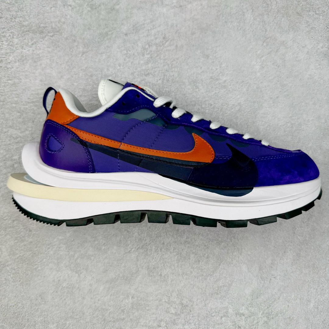 ＃神版特价 Sacai x NK VaporWaffle 联名款华夫3.0潮流休闲增高运动鞋 海外高端零售专属订单 只服务市场百分之五高端客户 全套原楦原纸版原鞋开模 全网最具灵魂的版型 皮料卡色质感均保持原鞋一致 原装油墨Logo手工描漆 原装大底米色部分外尖内方 大底开口上翘弧度 后跟开口弧度高度原鞋一致 全鞋电脑针车 原厂鞋舌织唛标 原盒原配 中文合格证质保卡 客订外包保护盒‼️尺码：35.5 36 36.5 37.5 38 38.5 39 40 40.5 41 42 42.5 43 44 44.5 45 46 47.5-选品中心