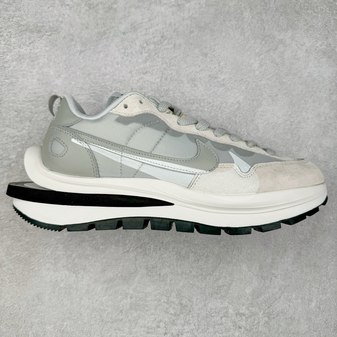 图片[2]-＃神版特价 Sacai x NK VaporWaffle 联名款华夫3.0潮流休闲增高运动鞋 海外高端零售专属订单 只服务市场百分之五高端客户 全套原楦原纸版原鞋开模 全网最具灵魂的版型 皮料卡色质感均保持原鞋一致 原装油墨Logo手工描漆 原装大底米色部分外尖内方 大底开口上翘弧度 后跟开口弧度高度原鞋一致 全鞋电脑针车 原厂鞋舌织唛标 原盒原配 中文合格证质保卡 客订外包保护盒‼️尺码：35.5 36 36.5 37.5 38 38.5 39 40 40.5 41 42 42.5 43 44 44.5 45 46 47.5-选品中心