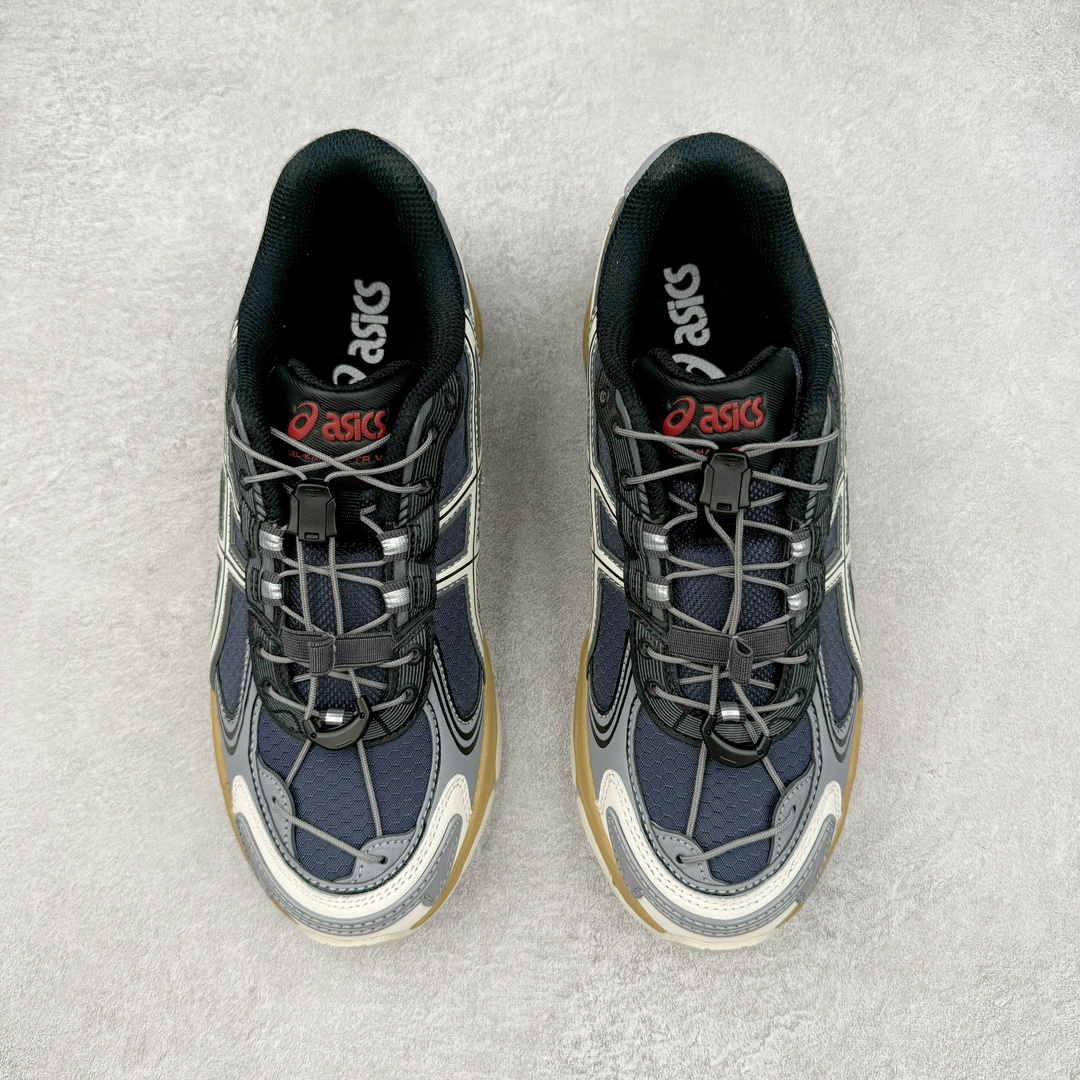图片[2]-＃Lw纯原 ASICS Gel-Kahana TR V4 亚瑟士机能户外风系列低帮轻量缓震休闲运动跑步鞋 身处城市的喧嚣，内心的想象却永不停歇，Z世代处于现实的繁忙中始终想象着生活的另一种可能和对未知的展望。想象并非背离现实，而是对自我最真实的期待。为鼓励新世代青年唤起对自我的正向的想象，并展开积极的行动，ASICS亚瑟士于2024释出全新主题——唤想自定义。率先推出鞋款GEL-KAHANA TR V4，将出色的城市潮流与户外机能融为一体，实现无界想象与唤回真实自我的完美连结。于城市绽放姿态，唤想自定义。GEL-KAHANA TR V4融合了极具户外型格的设计细节。鞋款大底与中底采用了AHAR耐磨橡胶与GEL缓震胶技术，拥有良好的抓地力与舒适的穿着体验。鞋底所使用的一体化TPU稳定片，为更好地贴合GEL-KAHANA TR V4而全新开模再造，能有效防止脚部过度扭转与侧翻，在提供优秀稳定性的同时，进一步增强了鞋款的机能设计美学。快速系带系统在方便穿戴的同时，为户外运动提供了更优的防护。 GEL-KAHANA TR V4为日常穿着提供稳定、舒适的支撑，鼓励每个人在城市空间中的大胆探索，追寻无拘束的旷野之梦。尺码：36 37 37.5 38 39 39.5 40.5 41.5 42 42.5 43.5 44 44.5 45 46-选品中心