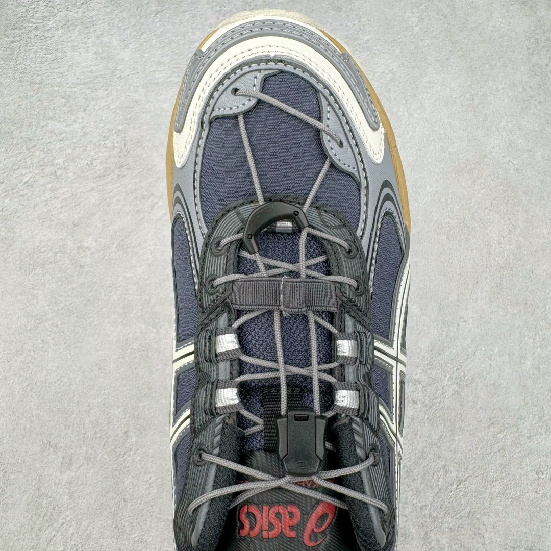 图片[4]-＃Lw纯原 ASICS Gel-Kahana TR V4 亚瑟士机能户外风系列低帮轻量缓震休闲运动跑步鞋 身处城市的喧嚣，内心的想象却永不停歇，Z世代处于现实的繁忙中始终想象着生活的另一种可能和对未知的展望。想象并非背离现实，而是对自我最真实的期待。为鼓励新世代青年唤起对自我的正向的想象，并展开积极的行动，ASICS亚瑟士于2024释出全新主题——唤想自定义。率先推出鞋款GEL-KAHANA TR V4，将出色的城市潮流与户外机能融为一体，实现无界想象与唤回真实自我的完美连结。于城市绽放姿态，唤想自定义。GEL-KAHANA TR V4融合了极具户外型格的设计细节。鞋款大底与中底采用了AHAR耐磨橡胶与GEL缓震胶技术，拥有良好的抓地力与舒适的穿着体验。鞋底所使用的一体化TPU稳定片，为更好地贴合GEL-KAHANA TR V4而全新开模再造，能有效防止脚部过度扭转与侧翻，在提供优秀稳定性的同时，进一步增强了鞋款的机能设计美学。快速系带系统在方便穿戴的同时，为户外运动提供了更优的防护。 GEL-KAHANA TR V4为日常穿着提供稳定、舒适的支撑，鼓励每个人在城市空间中的大胆探索，追寻无拘束的旷野之梦。尺码：36 37 37.5 38 39 39.5 40.5 41.5 42 42.5 43.5 44 44.5 45 46-选品中心