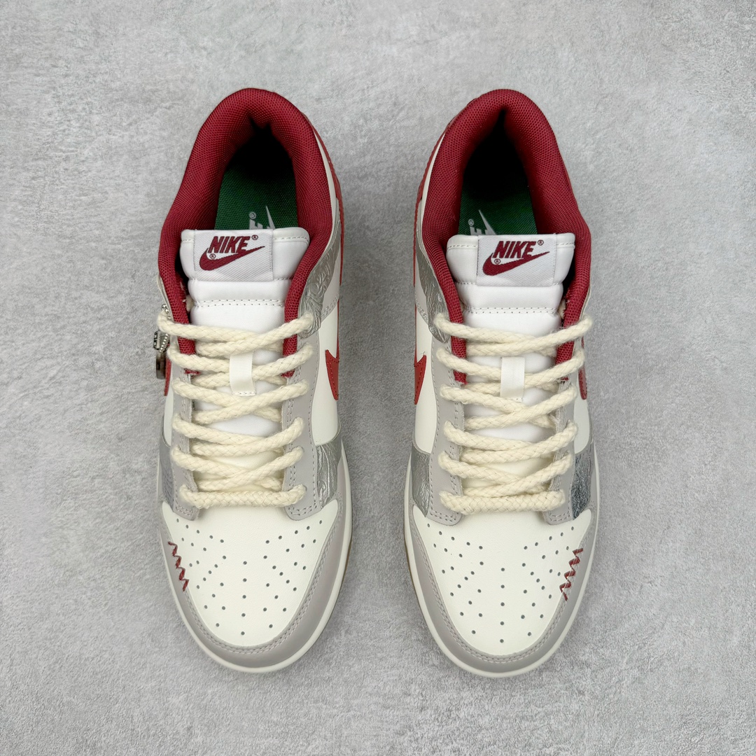 图片[2]-＃YC纯原 NK Dunk Low 国风礼盒红米 FB7160-161 定制系列天花板 无原鞋不开发 全系列得物原鞋一比一校对开发 配色持续更新中 终端对接 优势输出 全套原厂楦头原纸板数据档案倾力打造 原汁原味莞产 极致还原 圈内最强针车工艺 高端零售指定版 广东原厂配套原盒原标 鞋盒分三个尺码段 原厂冲刀 超高清洁度 全鞋零毛边皮料切割 采用原厂百宏鞋带以及原厂百宏织唛舌标 内标可供原厂几率过验 进口原装条纹中底布 四线拉帮白色点胶 原厂拉帮手法遵循公司 原厂电绣 极致还原 尺码：40 40.5 41 42 42.5 43 44 44.5 45 46-选品中心