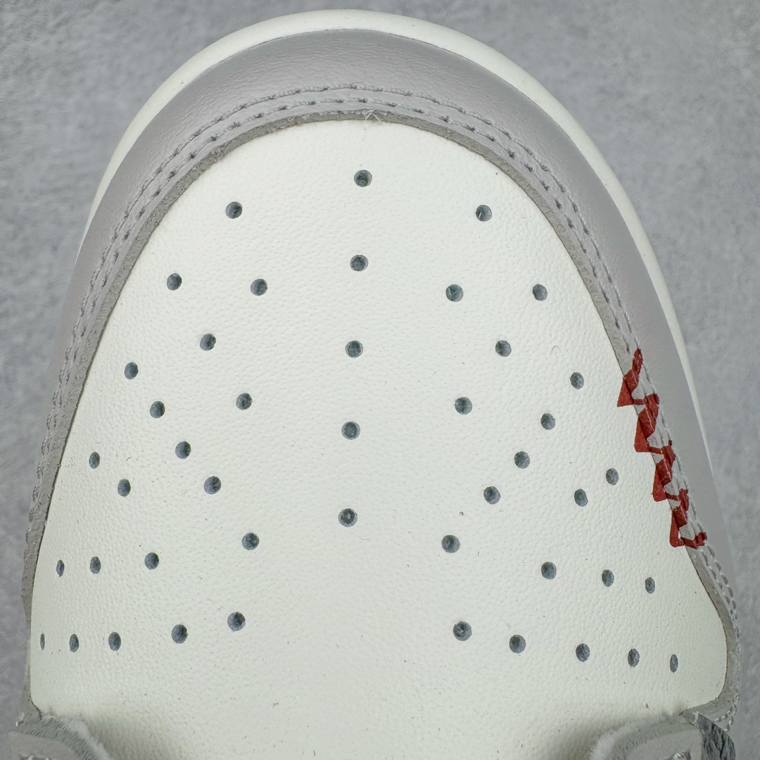 图片[18]-＃YC纯原 NK Dunk Low 国风礼盒红米 FB7160-161 定制系列天花板 无原鞋不开发 全系列得物原鞋一比一校对开发 配色持续更新中 终端对接 优势输出 全套原厂楦头原纸板数据档案倾力打造 原汁原味莞产 极致还原 圈内最强针车工艺 高端零售指定版 广东原厂配套原盒原标 鞋盒分三个尺码段 原厂冲刀 超高清洁度 全鞋零毛边皮料切割 采用原厂百宏鞋带以及原厂百宏织唛舌标 内标可供原厂几率过验 进口原装条纹中底布 四线拉帮白色点胶 原厂拉帮手法遵循公司 原厂电绣 极致还原 尺码：40 40.5 41 42 42.5 43 44 44.5 45 46-选品中心