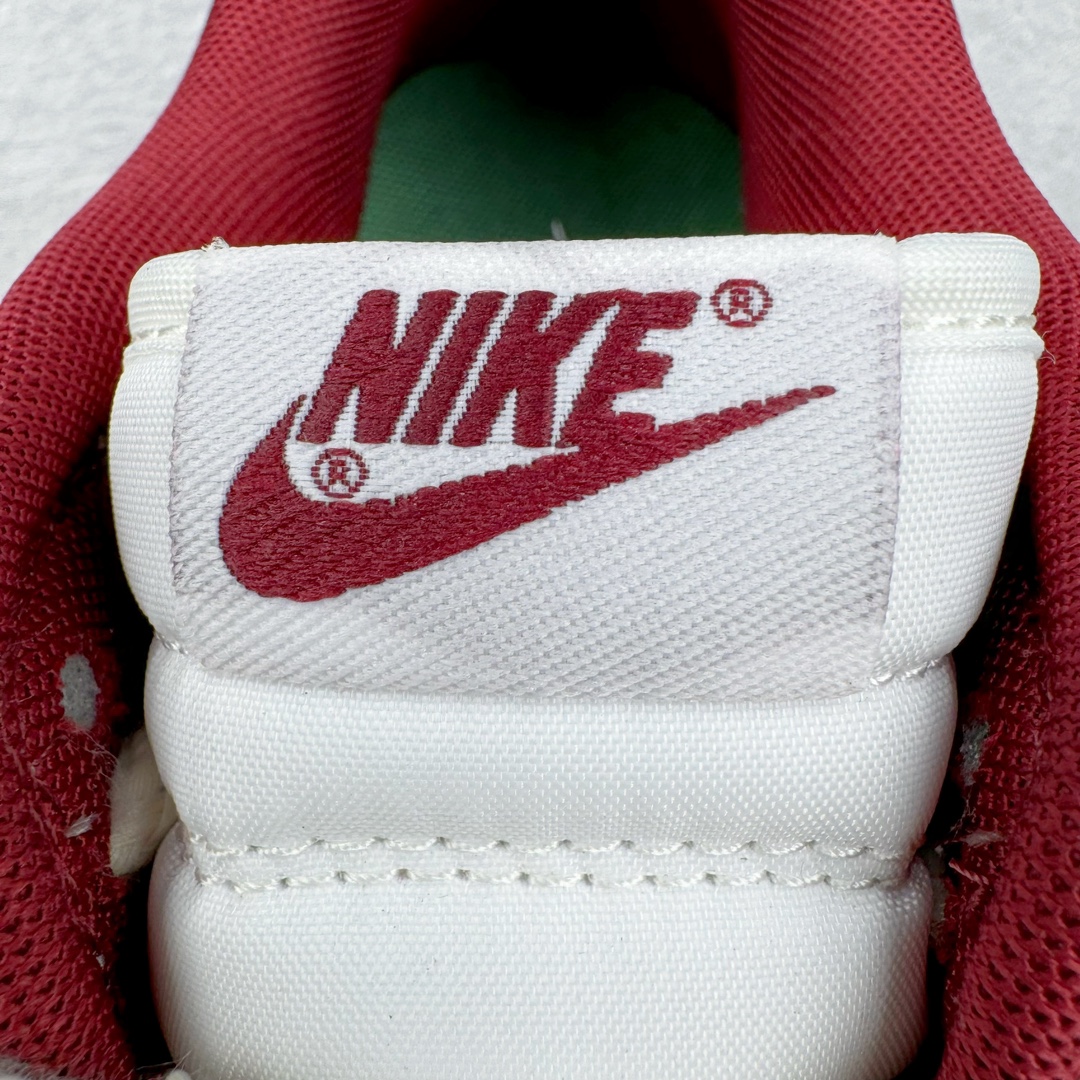 图片[13]-＃YC纯原 NK Dunk Low 国风礼盒红米 FB7160-161 定制系列天花板 无原鞋不开发 全系列得物原鞋一比一校对开发 配色持续更新中 终端对接 优势输出 全套原厂楦头原纸板数据档案倾力打造 原汁原味莞产 极致还原 圈内最强针车工艺 高端零售指定版 广东原厂配套原盒原标 鞋盒分三个尺码段 原厂冲刀 超高清洁度 全鞋零毛边皮料切割 采用原厂百宏鞋带以及原厂百宏织唛舌标 内标可供原厂几率过验 进口原装条纹中底布 四线拉帮白色点胶 原厂拉帮手法遵循公司 原厂电绣 极致还原 尺码：40 40.5 41 42 42.5 43 44 44.5 45 46-选品中心