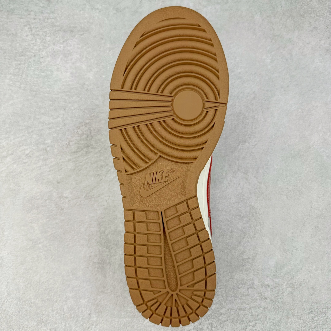 图片[9]-＃YC纯原 NK Dunk Low 国风礼盒红米 FB7160-161 定制系列天花板 无原鞋不开发 全系列得物原鞋一比一校对开发 配色持续更新中 终端对接 优势输出 全套原厂楦头原纸板数据档案倾力打造 原汁原味莞产 极致还原 圈内最强针车工艺 高端零售指定版 广东原厂配套原盒原标 鞋盒分三个尺码段 原厂冲刀 超高清洁度 全鞋零毛边皮料切割 采用原厂百宏鞋带以及原厂百宏织唛舌标 内标可供原厂几率过验 进口原装条纹中底布 四线拉帮白色点胶 原厂拉帮手法遵循公司 原厂电绣 极致还原 尺码：40 40.5 41 42 42.5 43 44 44.5 45 46-选品中心
