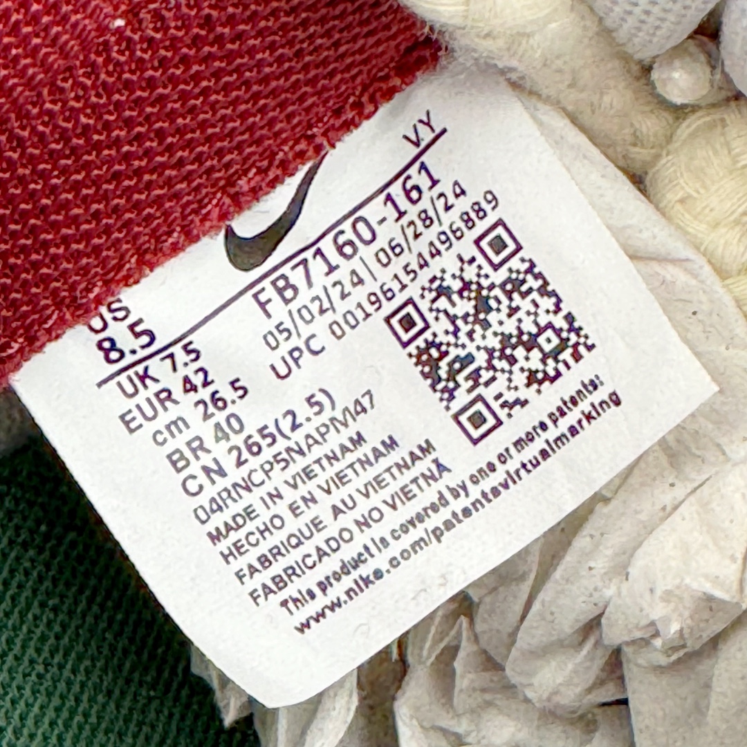 图片[12]-＃YC纯原 NK Dunk Low 国风礼盒红米 FB7160-161 定制系列天花板 无原鞋不开发 全系列得物原鞋一比一校对开发 配色持续更新中 终端对接 优势输出 全套原厂楦头原纸板数据档案倾力打造 原汁原味莞产 极致还原 圈内最强针车工艺 高端零售指定版 广东原厂配套原盒原标 鞋盒分三个尺码段 原厂冲刀 超高清洁度 全鞋零毛边皮料切割 采用原厂百宏鞋带以及原厂百宏织唛舌标 内标可供原厂几率过验 进口原装条纹中底布 四线拉帮白色点胶 原厂拉帮手法遵循公司 原厂电绣 极致还原 尺码：40 40.5 41 42 42.5 43 44 44.5 45 46-选品中心